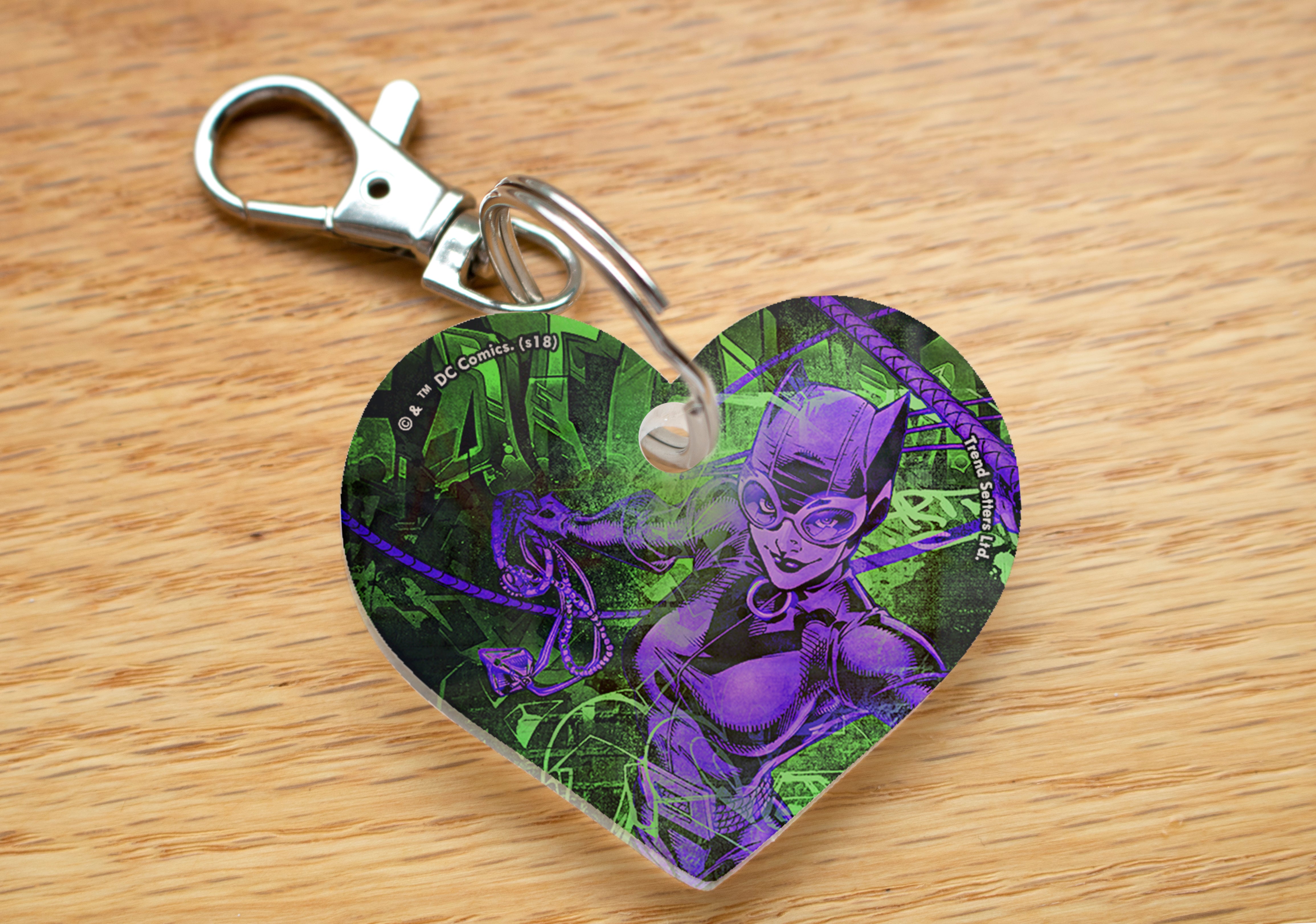 DC Comics (Catwoman - Selina Kyle) Acrylic Keychain ACPKRHEART408