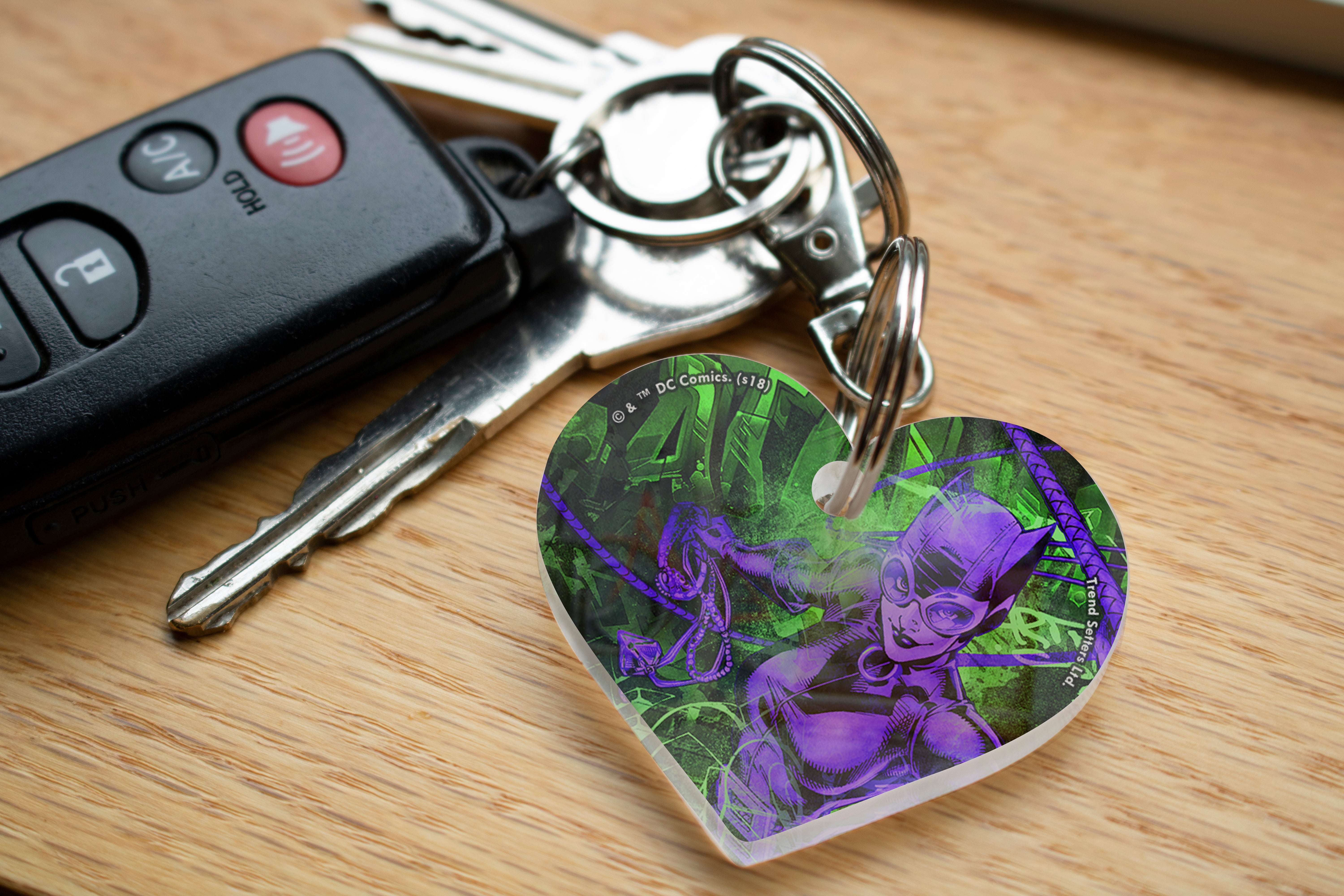 DC Comics (Catwoman - Selina Kyle) Acrylic Keychain ACPKRHEART408
