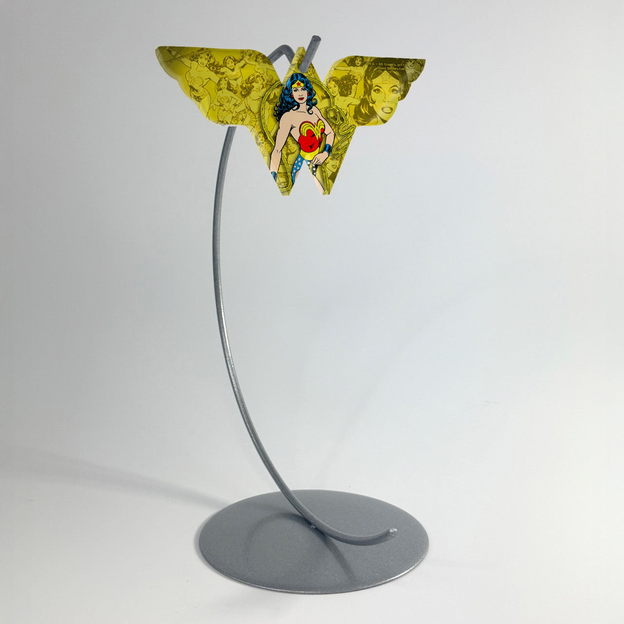 DC Comics (Wonder Woman Logo) Wonder Woman Emblem-Shaped Acrylic Print ACPWW181