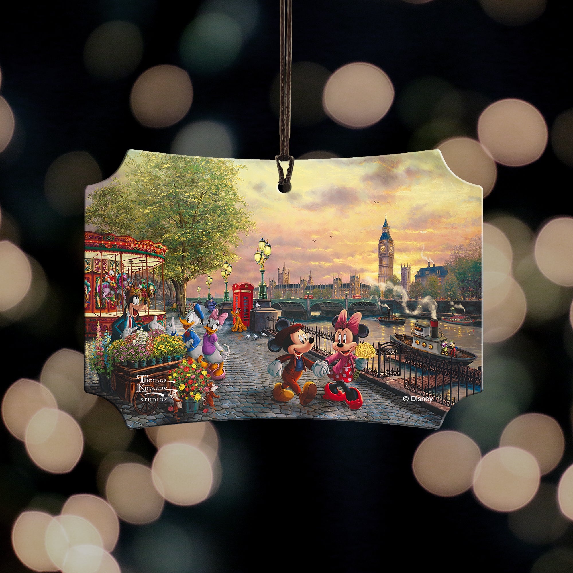 Disney (Mickey and Minnie Mouse in London) Hanging Metal Print AMBERL143