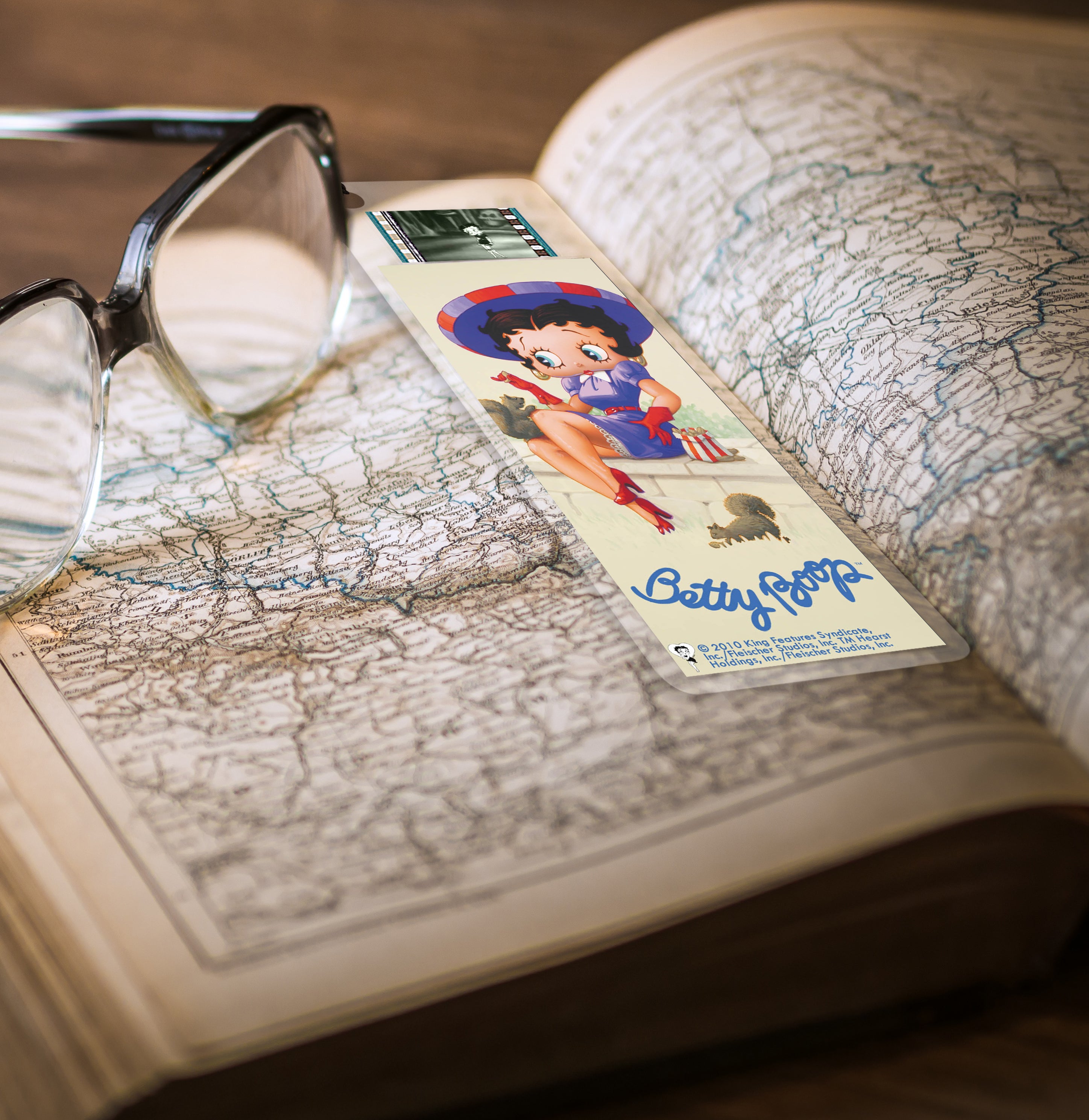 Betty Boop (Squirrels) FilmCells™ Bookmark USBM555