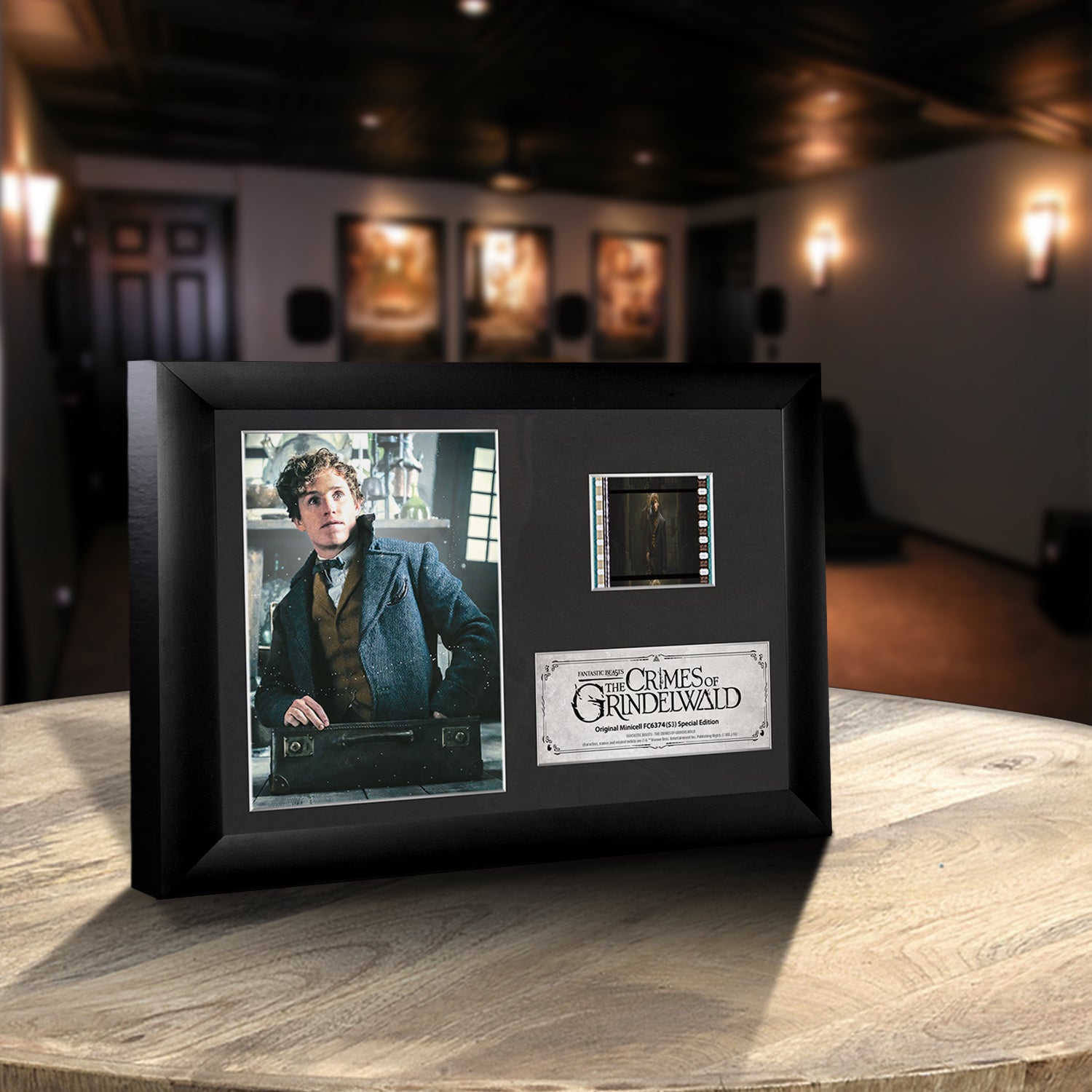 Fantastic Beasts: The Crimes of Grindlewald (S3) Minicell FilmCells Framed Desktop Presentation USFC6374
