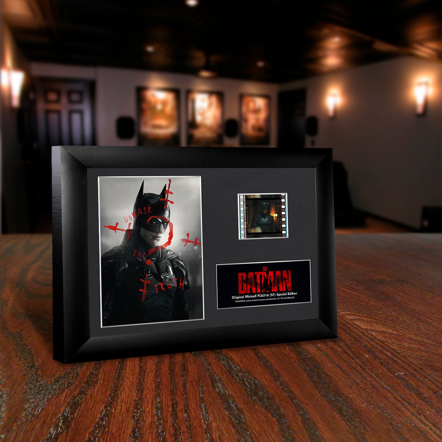 The Batman (Unmask the Truth) Minicell FilmCells Framed Desktop Presentation USFC6516
