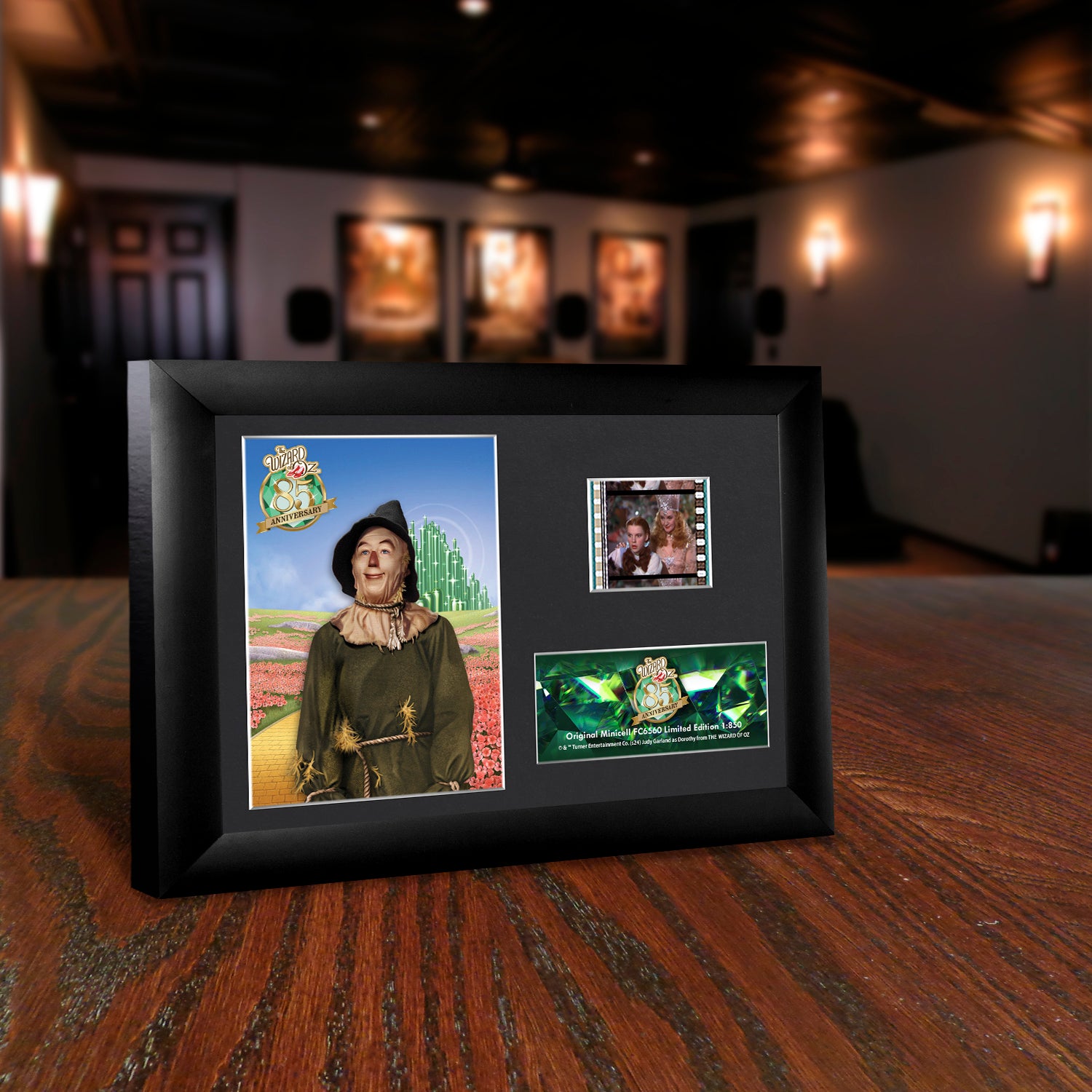 The Wizard of Oz (85th Anniversary - Scarecrow) Minicell FilmCells Framed Desktop Presentation USFC6560