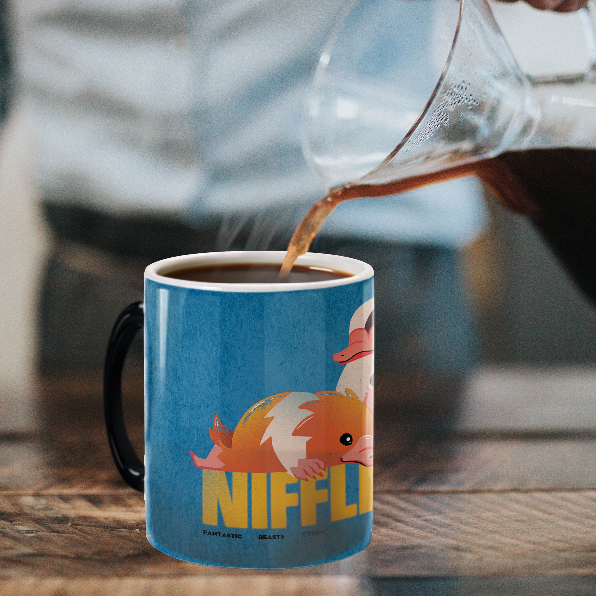 Fantastic Beasts: The Secrets of Dumbledore (Nifflers) Morphing Mugs®  Heat-Sensitive Mug MMUG1398