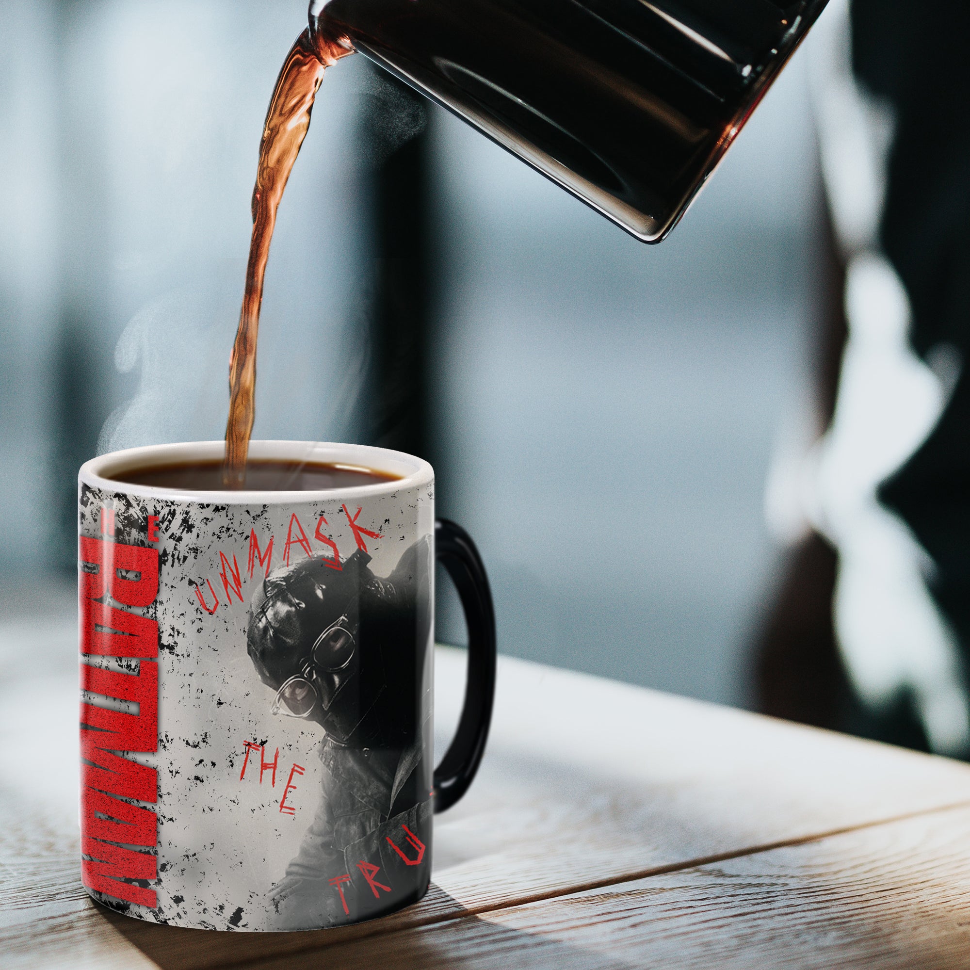 The Batman (Unmask the Truth) Morphing Mugs®  Heat-Sensitive Mug MMUG1437