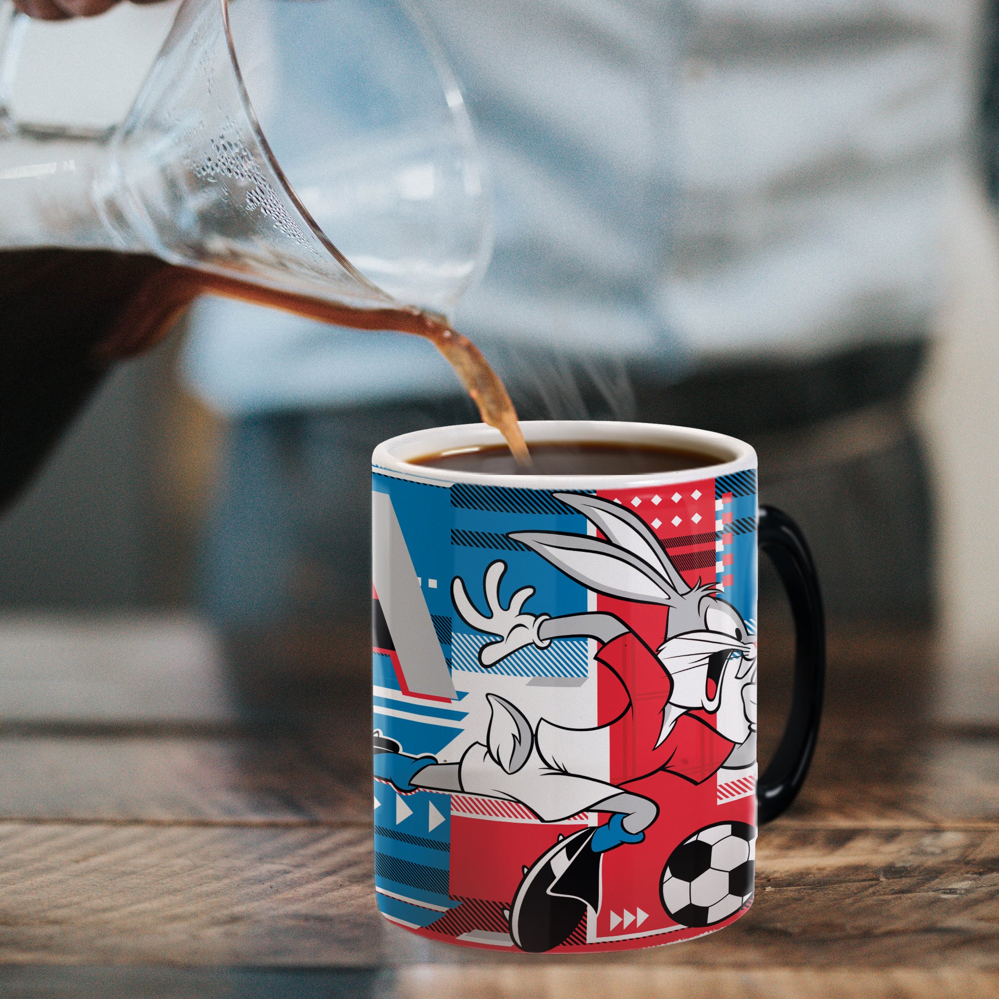 Looney Tunes (Team France Soccer - Bugs Bunny) Morphing Mugs® Heat-Sensitive Mug MMUG1470