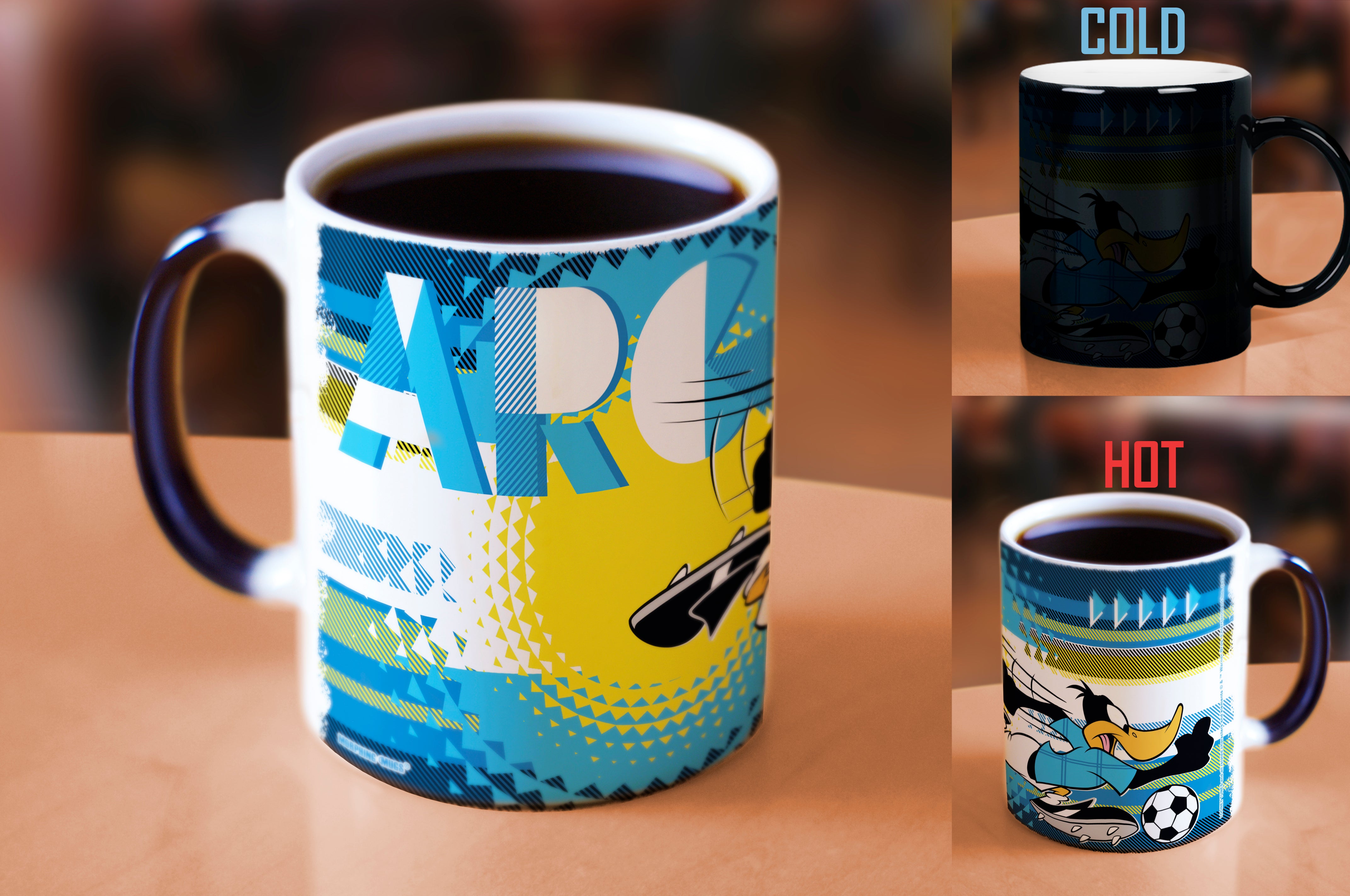 Looney Tunes (Team Argentina Soccer - Daffy Duck) Morphing Mugs® Heat-Sensitive Mug MMUG1474