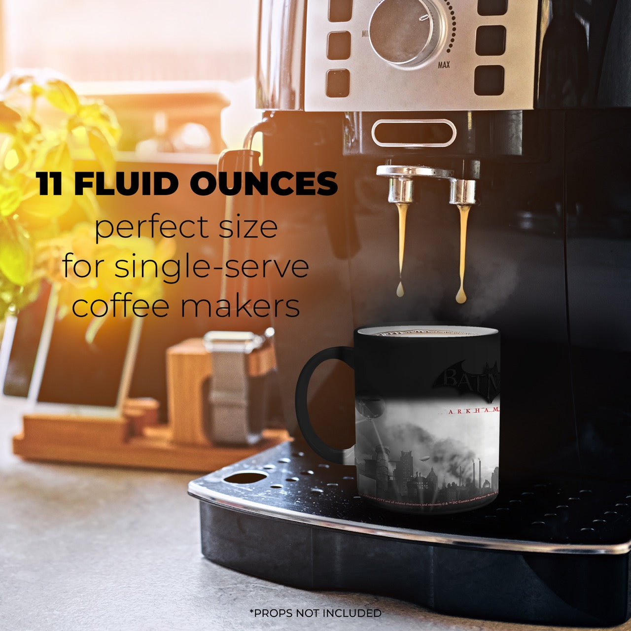 DC Comics (Batman: Arkham City – Batman and Catwoman) Morphing Mugs® Heat-Sensitive Mug MMUG329