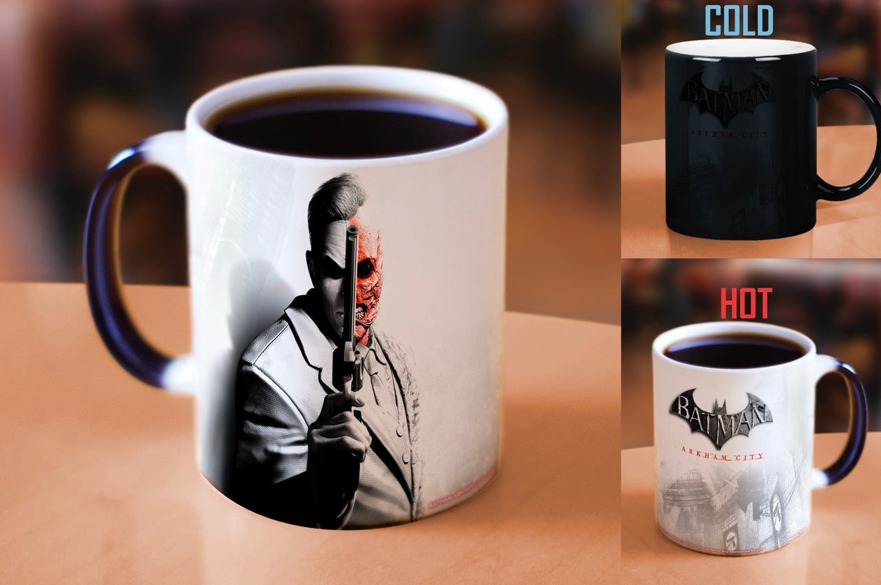 DC Comics (Batman: Arkham City – Two Face) Morphing Mugs® Heat-Sensitive Mug MMUG339