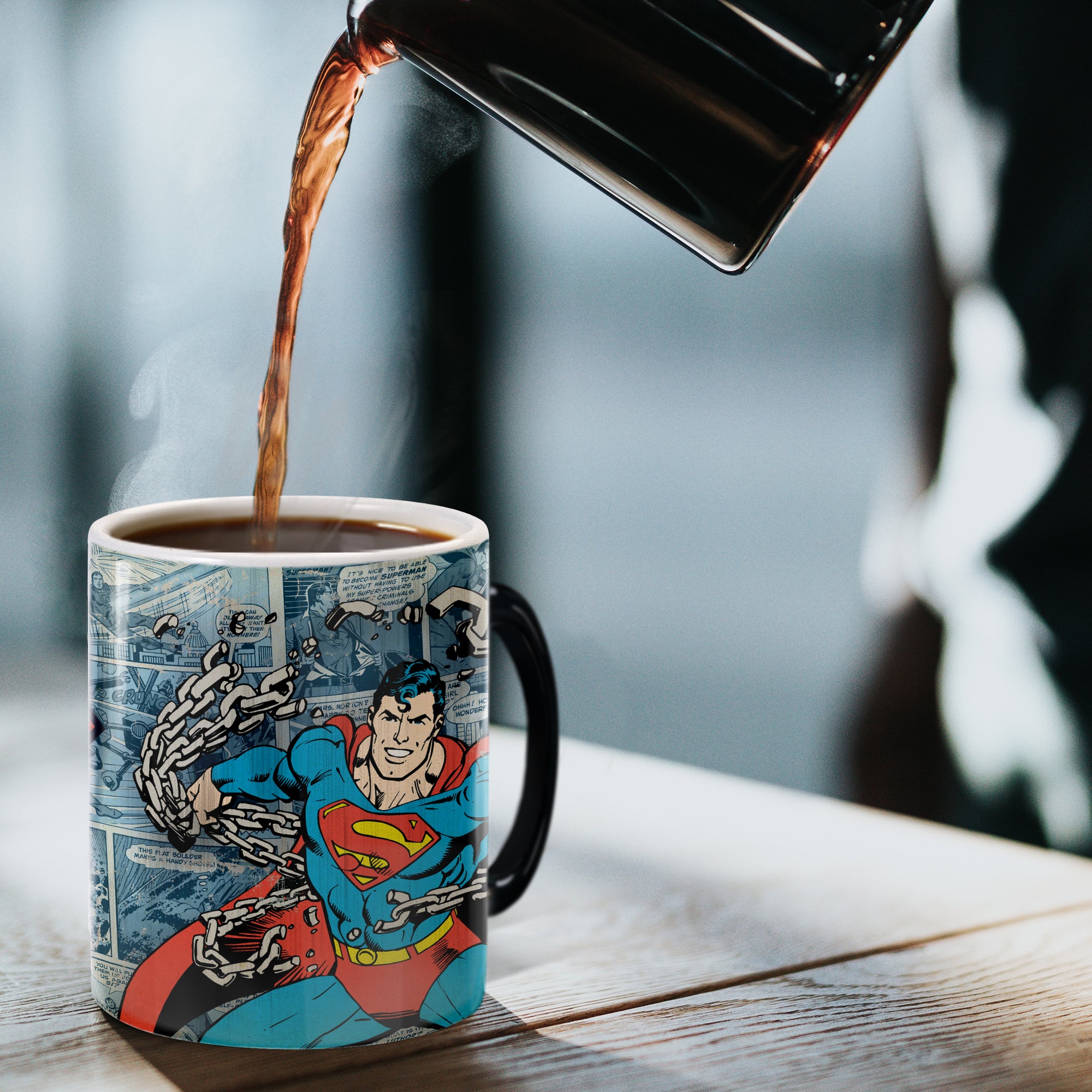 DC Comics (Superman - Retro Logo) Morphing Mugs® Heat-Sensitive Mug MMUG623