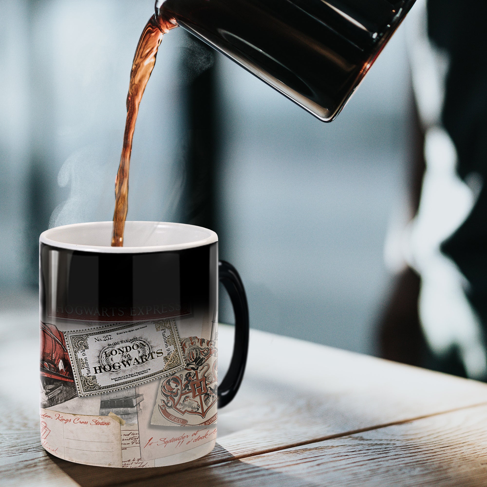 Harry Potter (Platform 9¾ Hogwarts Express)  Morphing Mugs® Heat-Sensitive Mug MMUG649