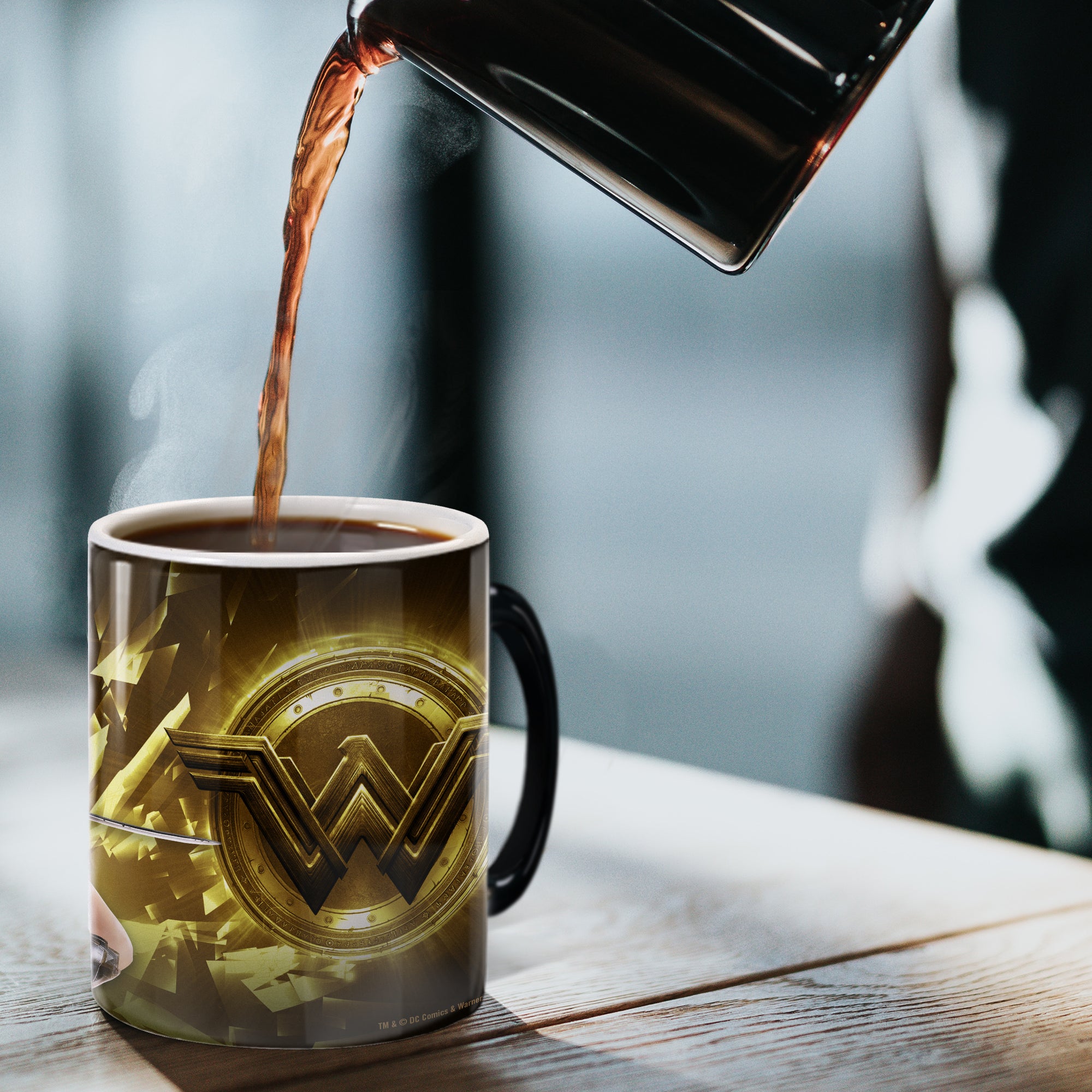 Justice League (Wonder Woman Logo) Morphing Mugs®  Heat-Sensitive Mug MMUG709