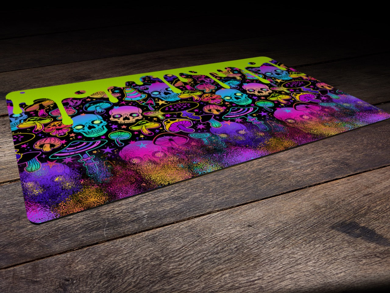 Trend Setters (Trippy Skulls) Rolling Mat PLM1610038