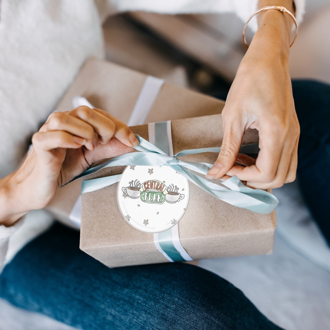 Friends: The TV Series (Central Perk) StarFire Prints™ Glass Art SPCIR1043