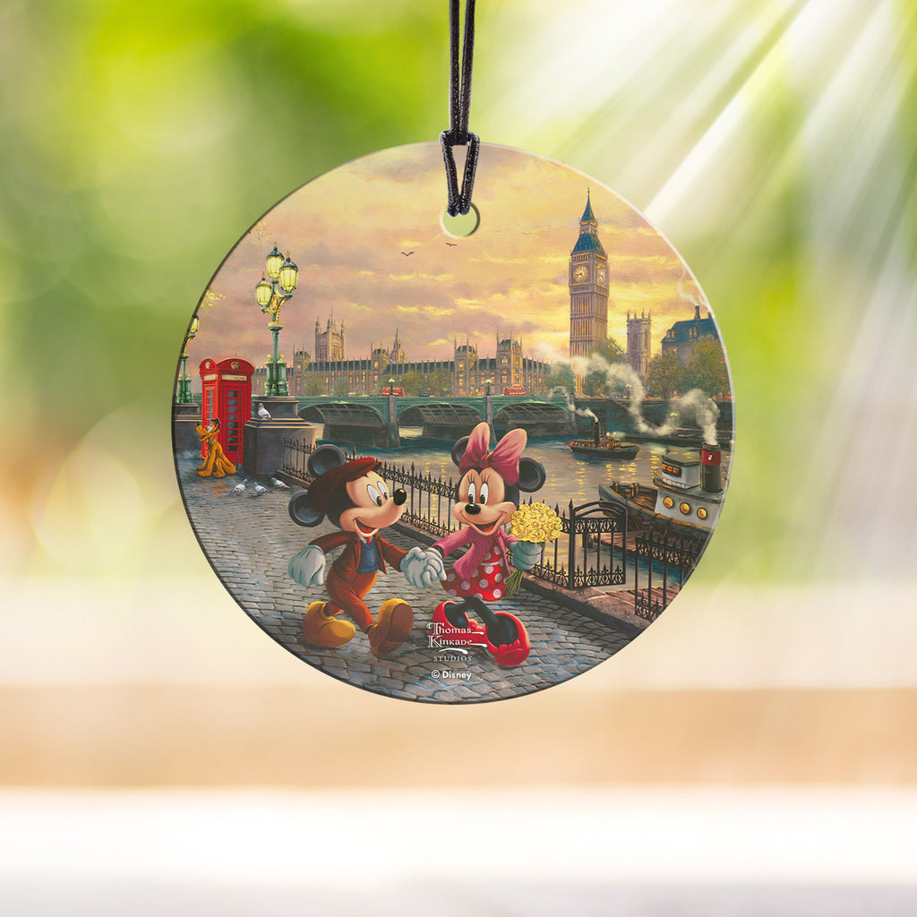 Disney (Mickey and Minnie in London) StarFire Prints™ Hanging Glass Print SPCIR1297