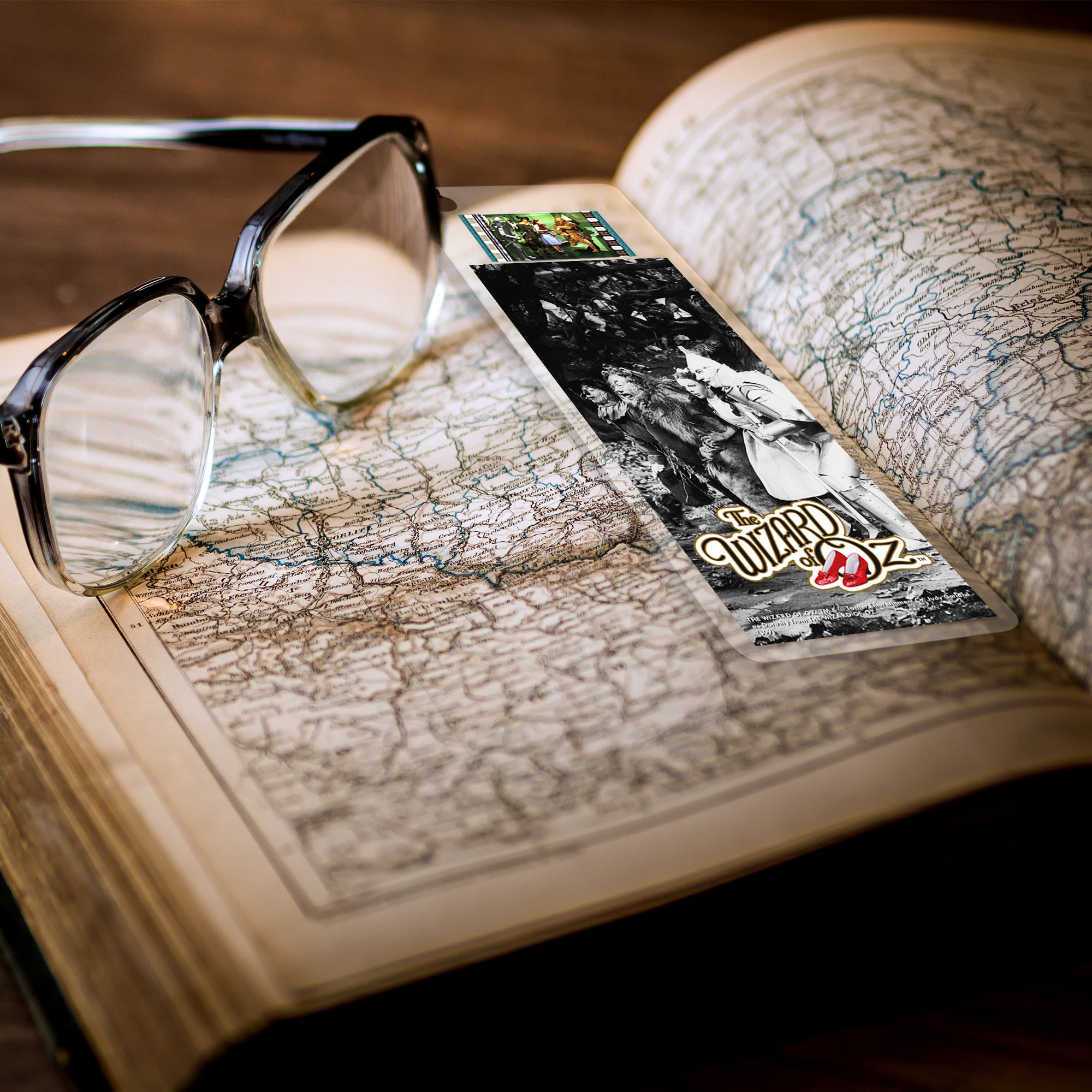 The Wizard of Oz (Four Friends) FilmCells™ Bookmark USBM522
