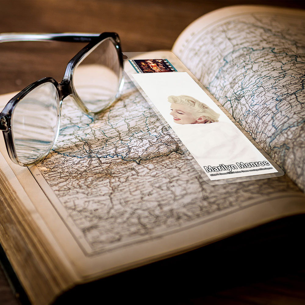 Marilyn Monroe (White Fur) FilmCells™ Bookmark USBM671