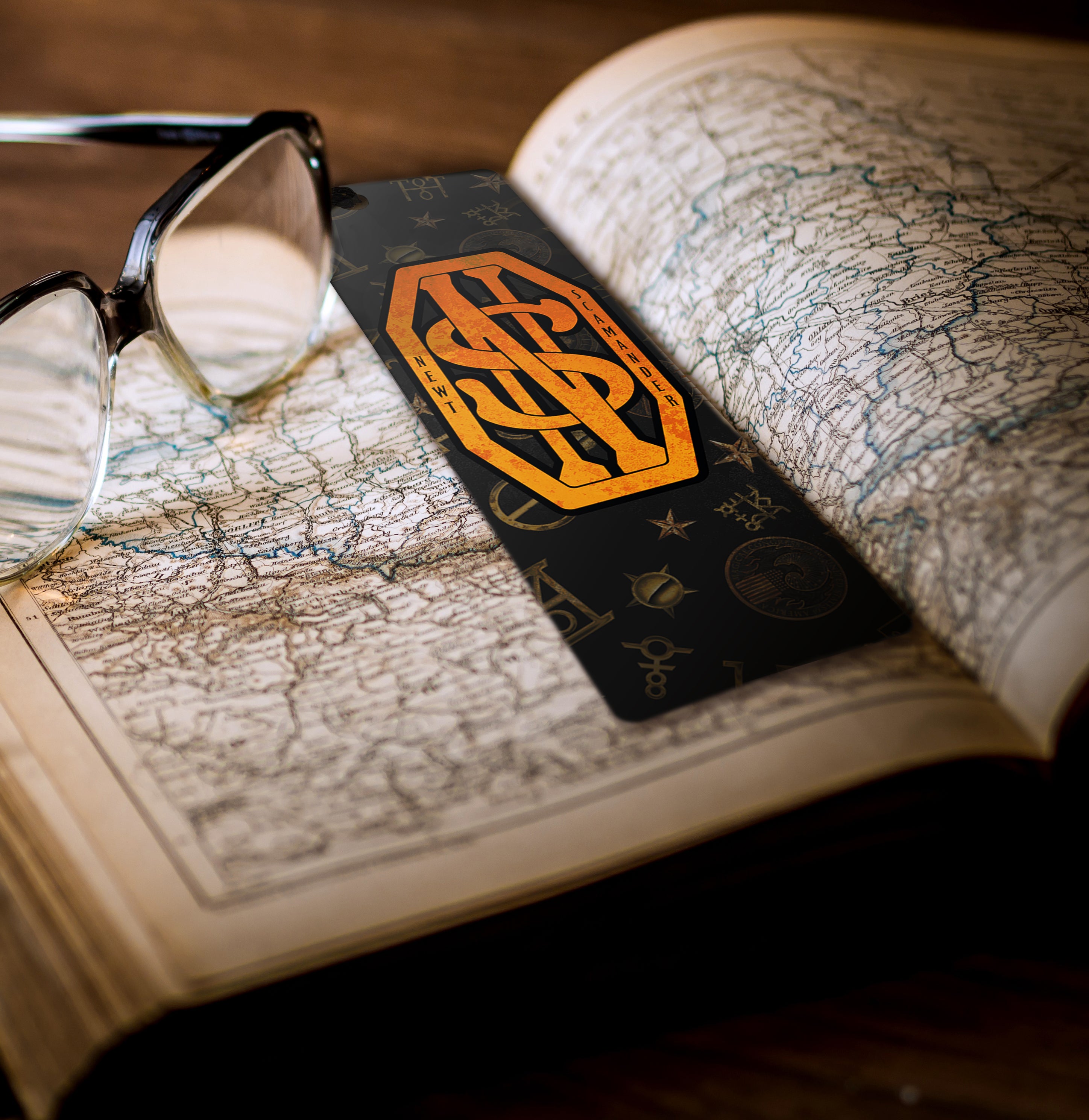 Fantastic Beasts and Where To Find Them (Newt Scamander Monogram) Bookmark USBMP758