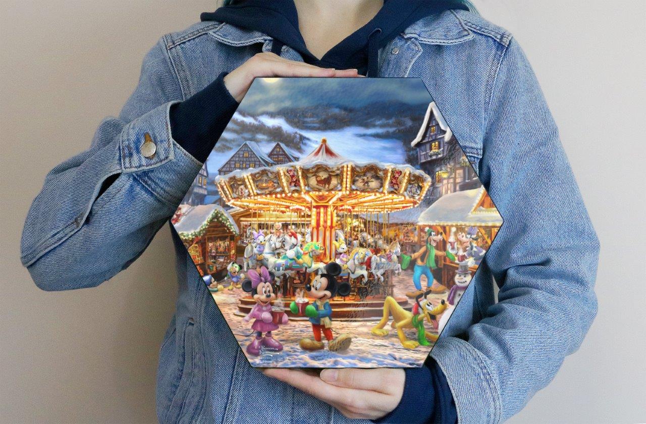 Disney (Mickey and Minnie Christmas Market) KNEXAGON™ Wood Print WPHEX0450