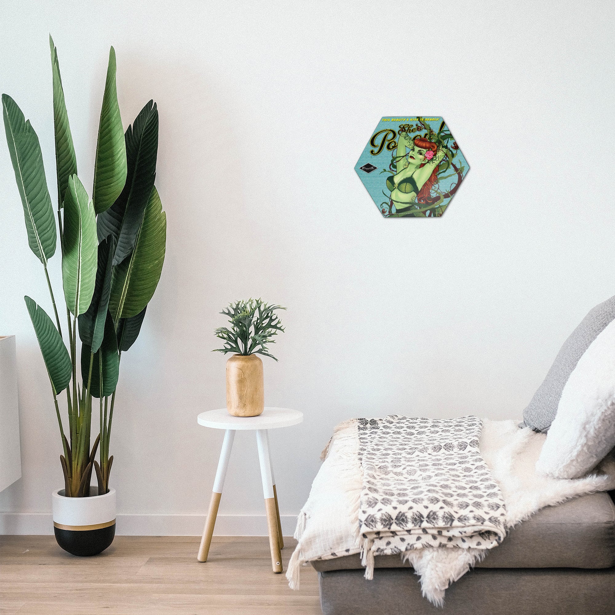 DC Comics (Poison Ivy - Bombshells) KNEXAGON® Wood Print WPHEX0899DCBS