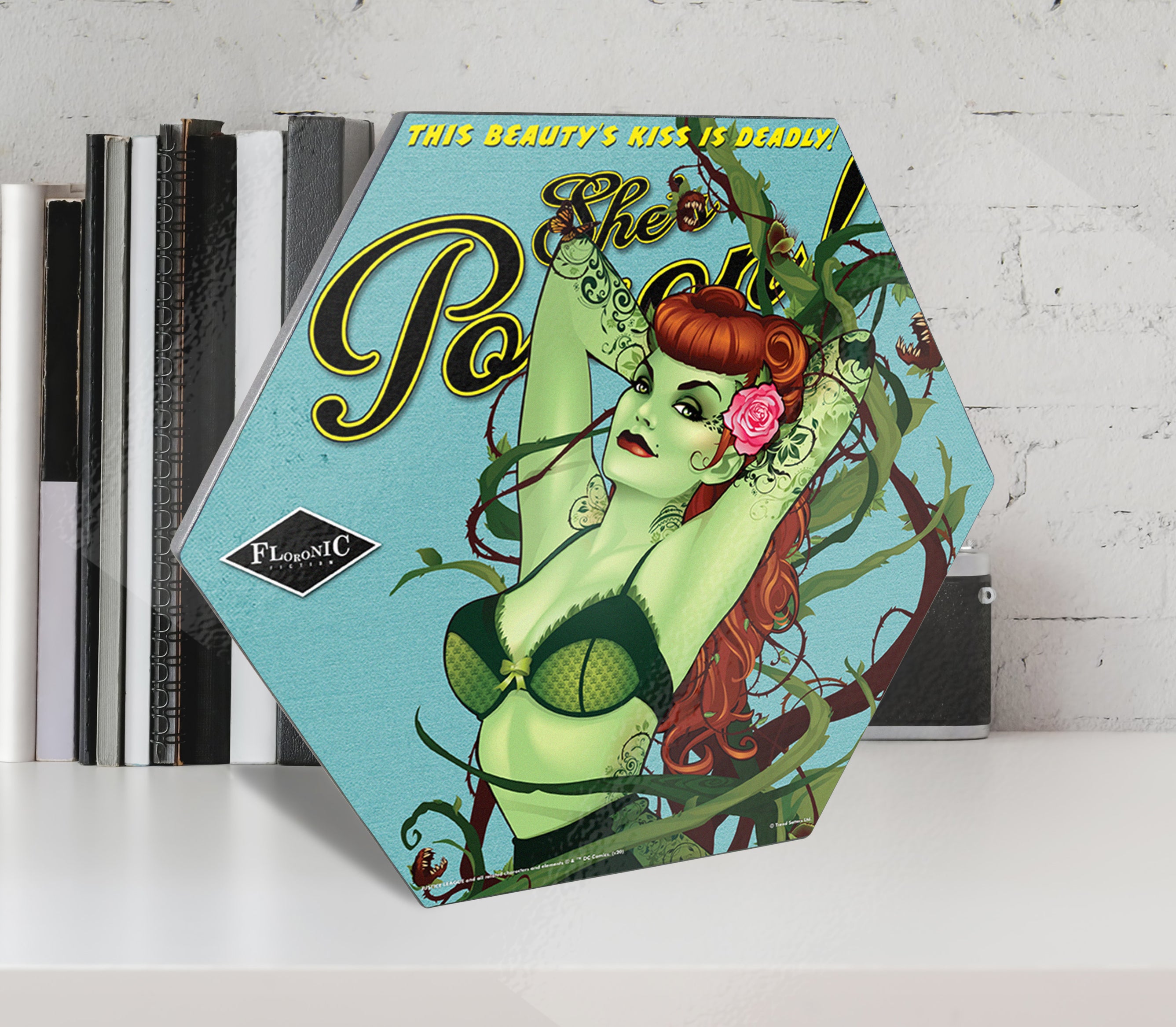 DC Comics (Poison Ivy - Bombshells) KNEXAGON® Wood Print WPHEX0899DCBS