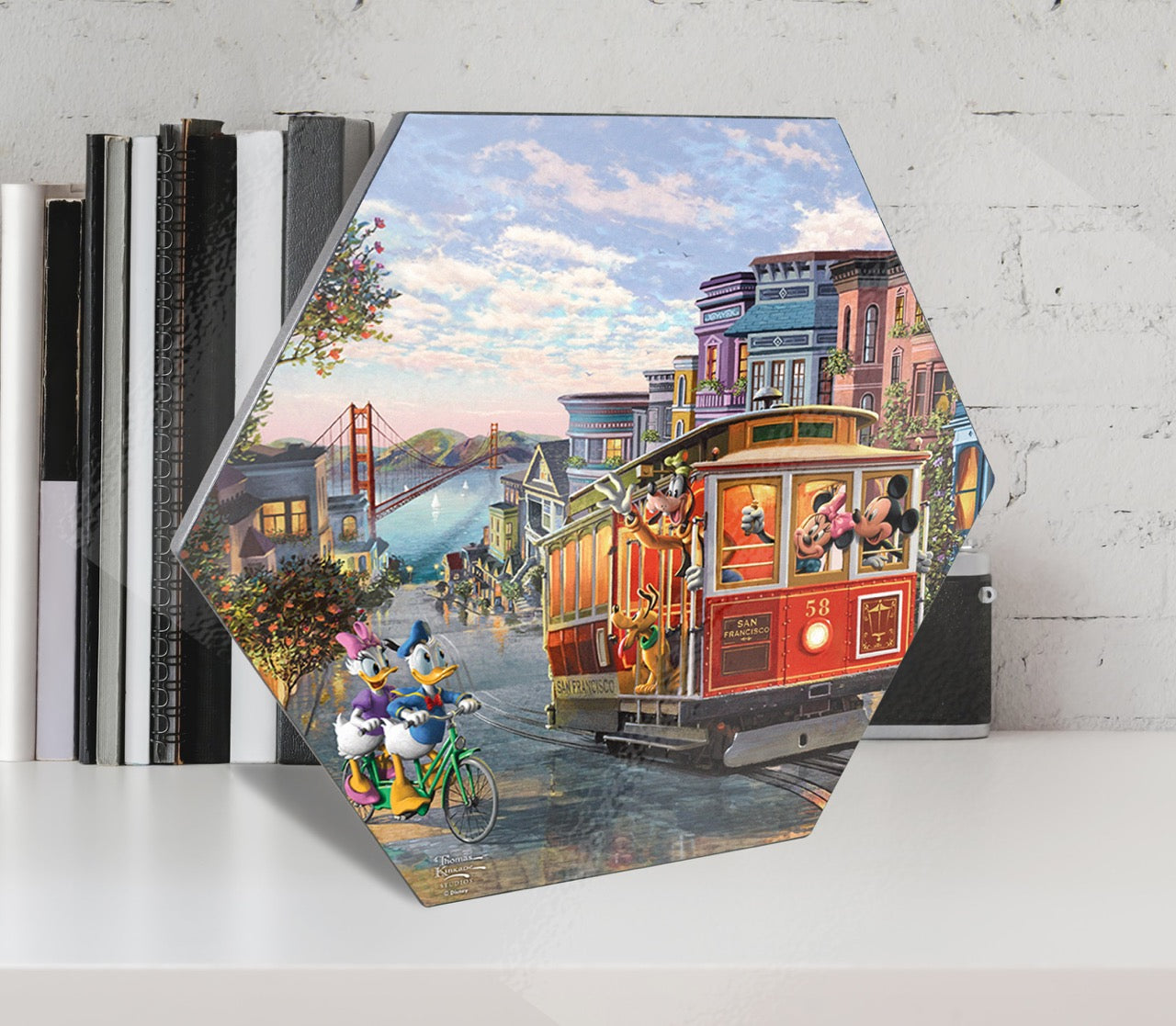 Disney (Mickey and Minnie in San Francisco) KNEXAGON® Wood Print WPHEX1357