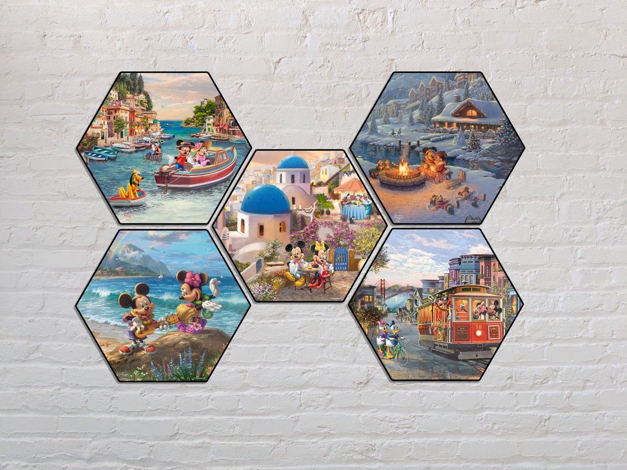 Disney (Mickey and Minnie in San Francisco) KNEXAGON® Wood Print WPHEX1357