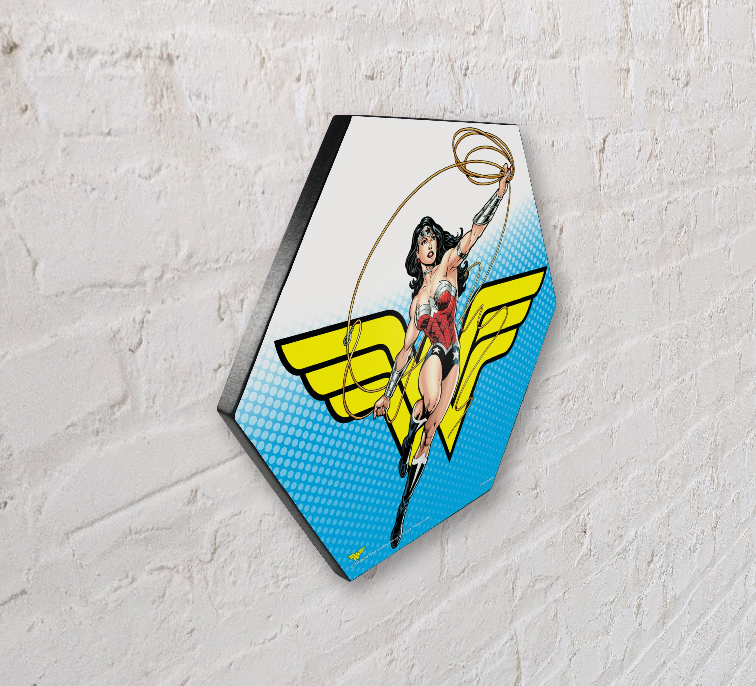 DC Comics (Justice League - Wonder Woman) KNEXAGON® Wood Print WPHEX1840DCJL