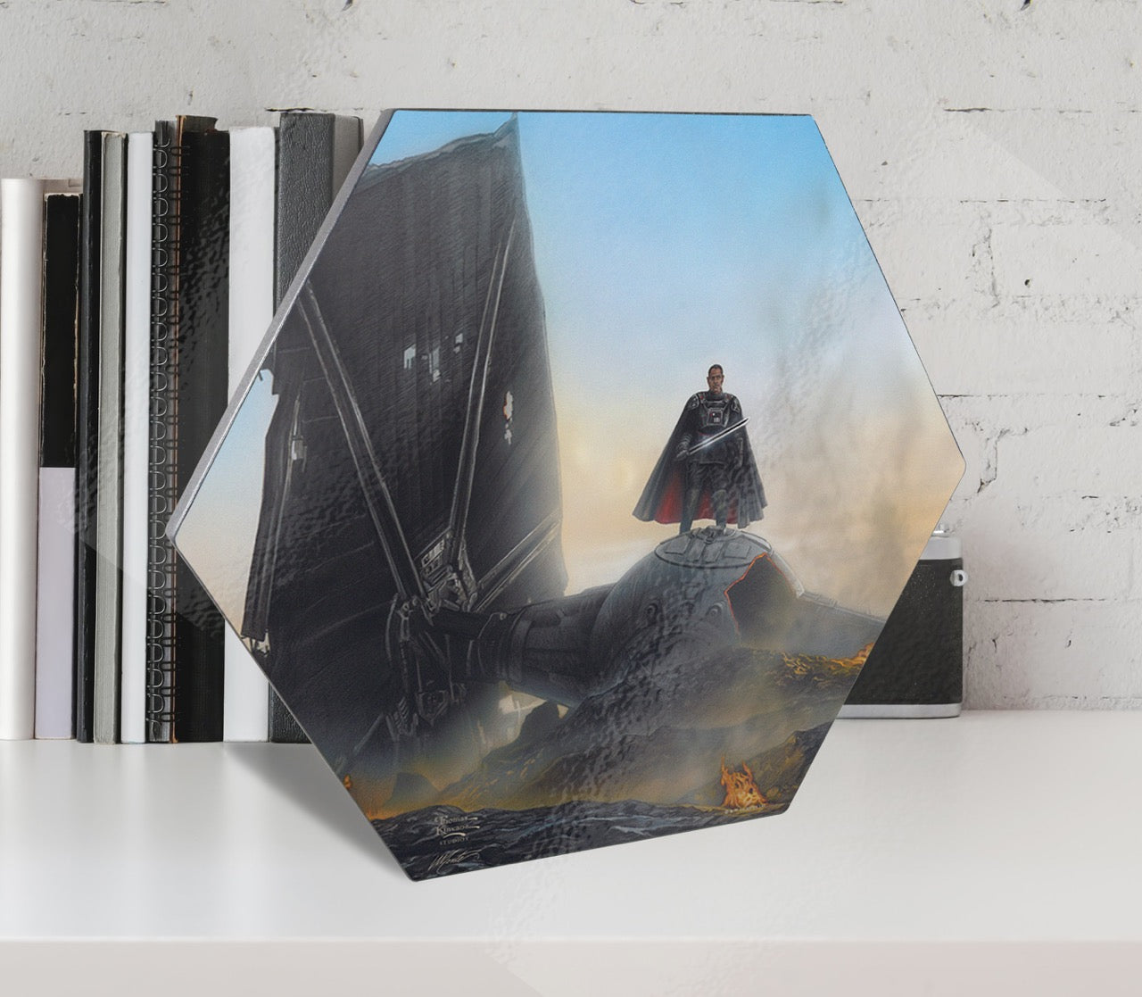 Star Wars (The Mandalorian - Undeterred) KNEXAGON® Wood Print WPHEX1946