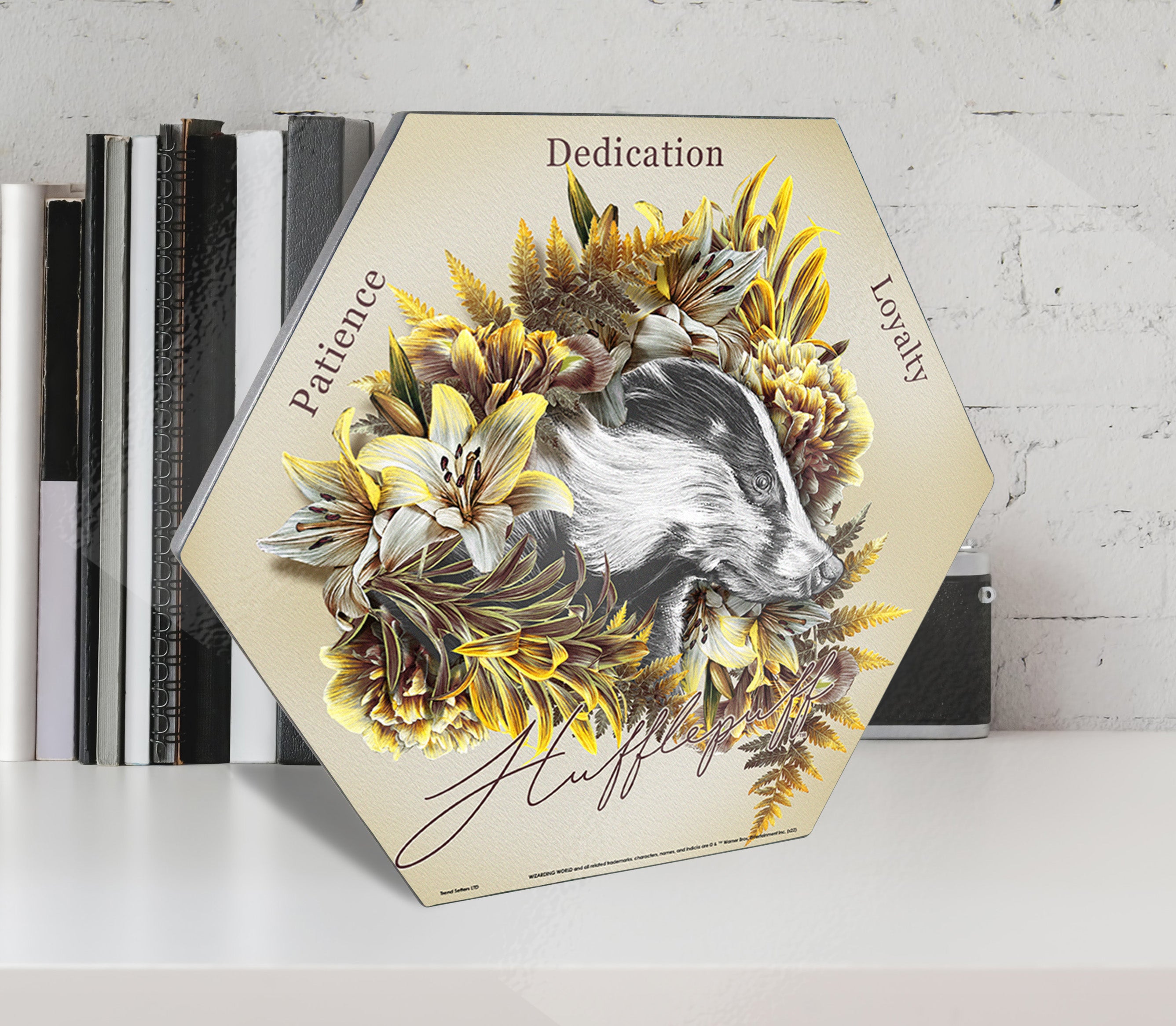 Harry Potter (Utilitarian Romance Hufflepuff) KNEXAGON® Wood Print WPHEX2192UTROM