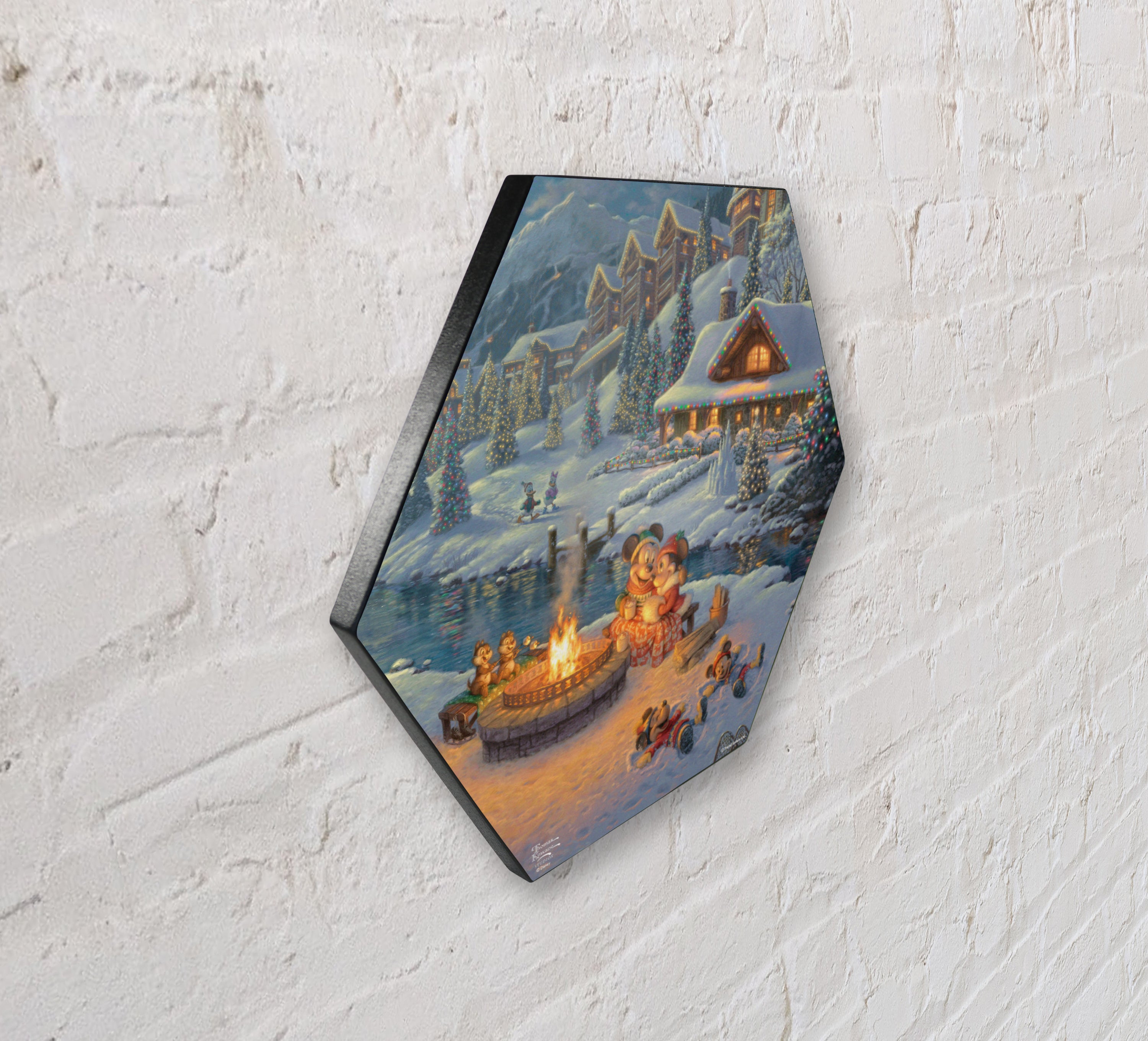 Disney (Mickey and Minnie Christmas Lodge) KNEXAGON® Wood Print WPHEX2690