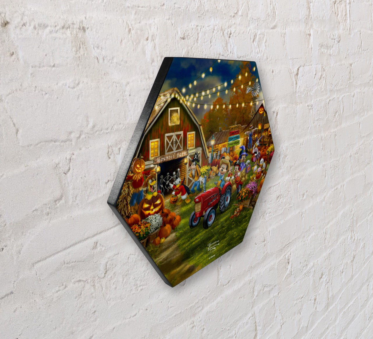 Disney (Mickey and Minnie Pumpkin Festival) KNEXAGON® Wood Print WPHEX3824