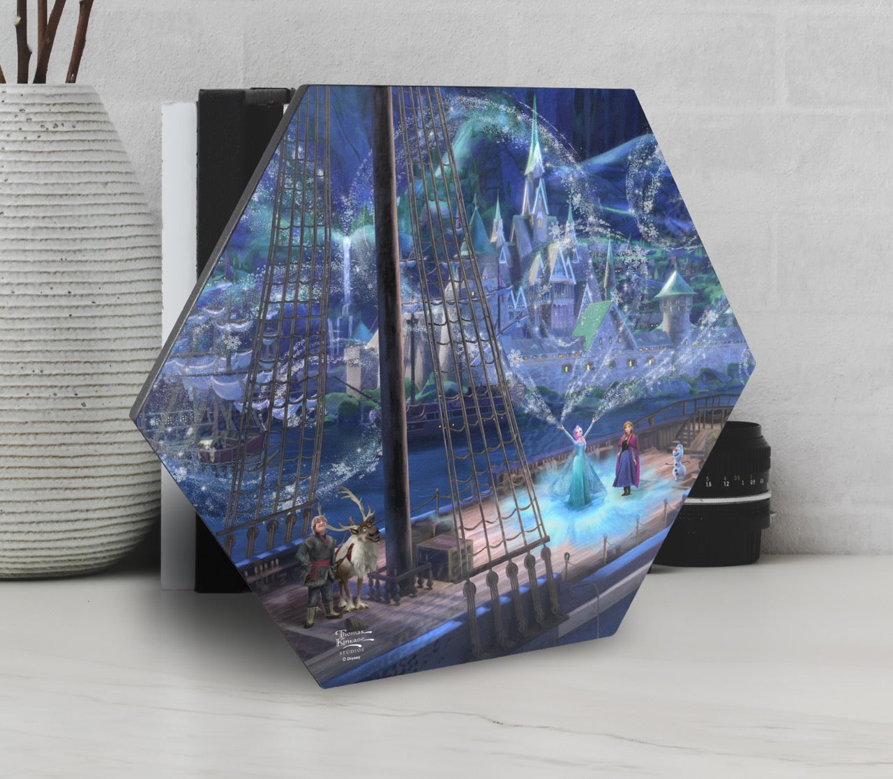 Disney (Frozen – Love and Magic) KNEXAGON™ Wood Print WPHEX4014