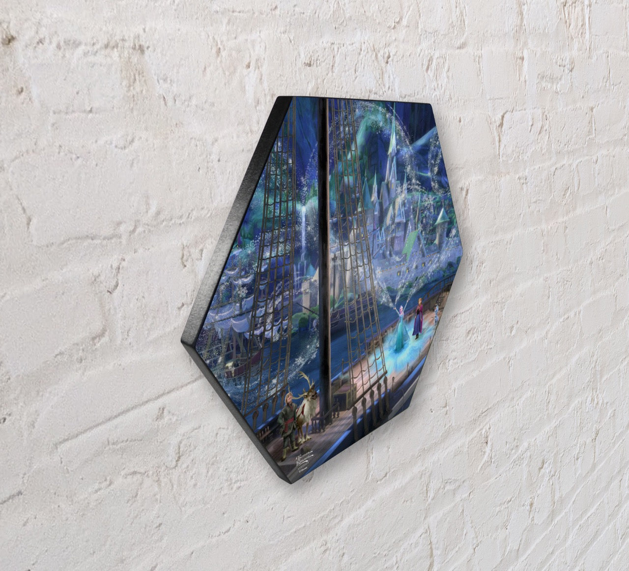 Disney (Frozen – Love and Magic) KNEXAGON™ Wood Print WPHEX4014