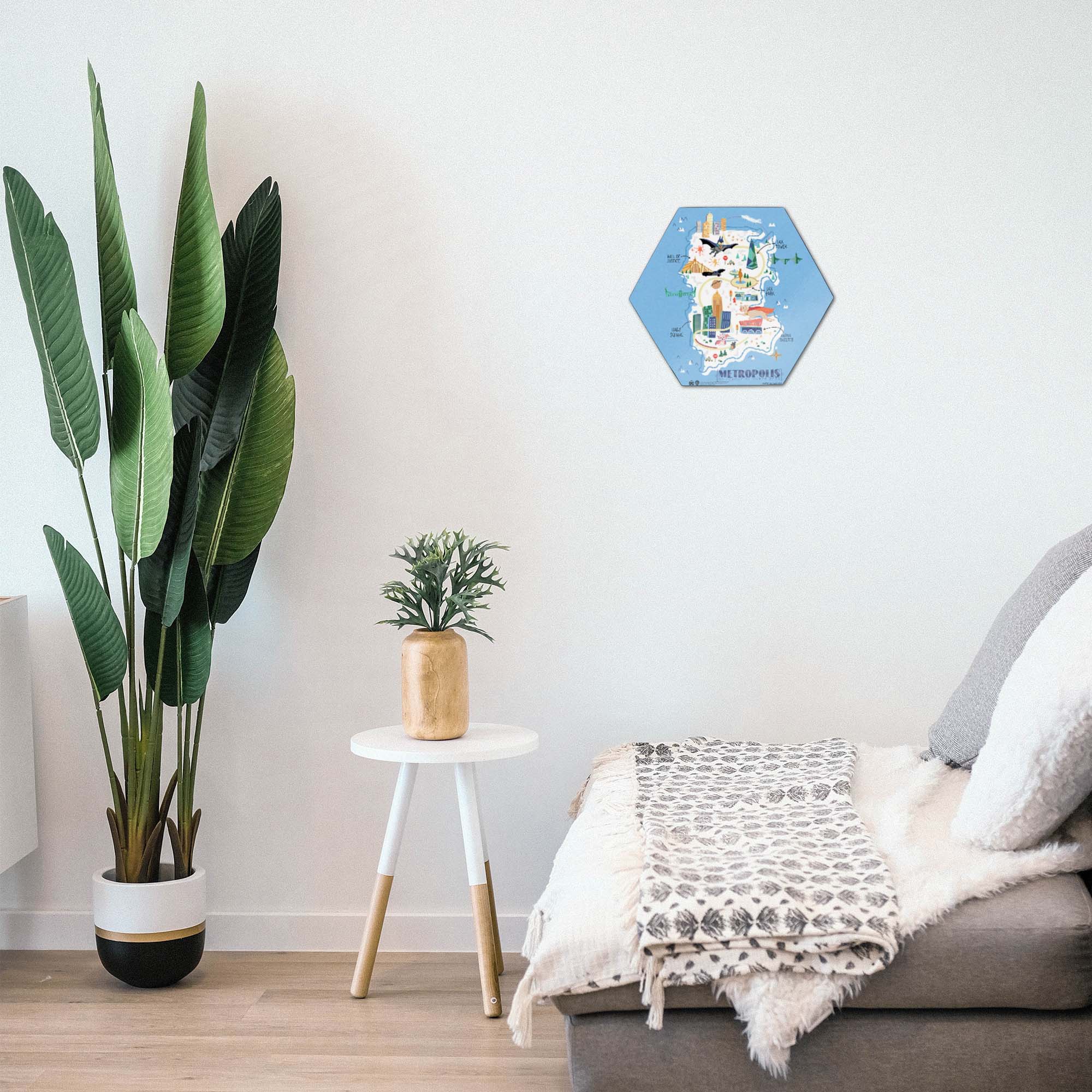 DC League of Super-Pets (Metropolis) KNEXAGON® Wood Print WPHEX4862