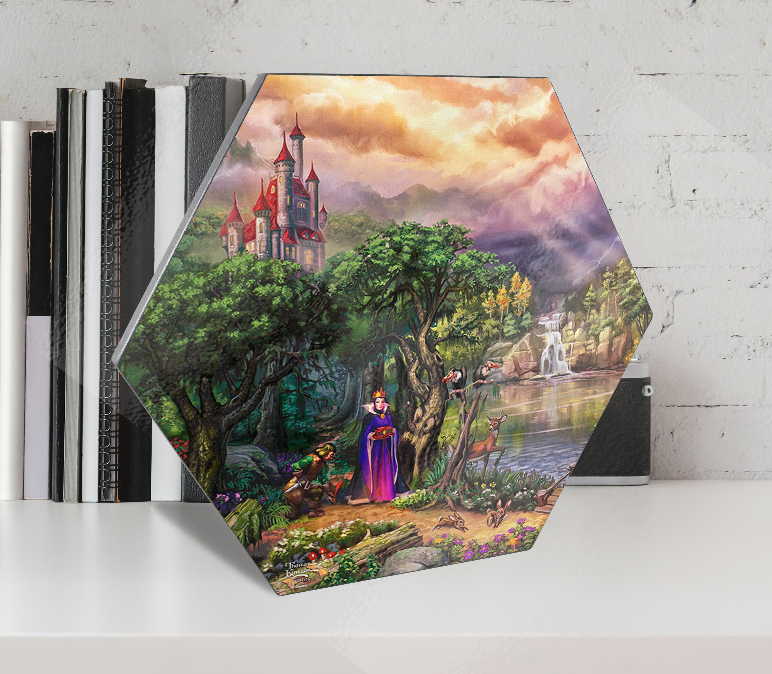 Disney (Snow White - The Evil Queen) KNEXAGON® Wood Print WPHEX5544
