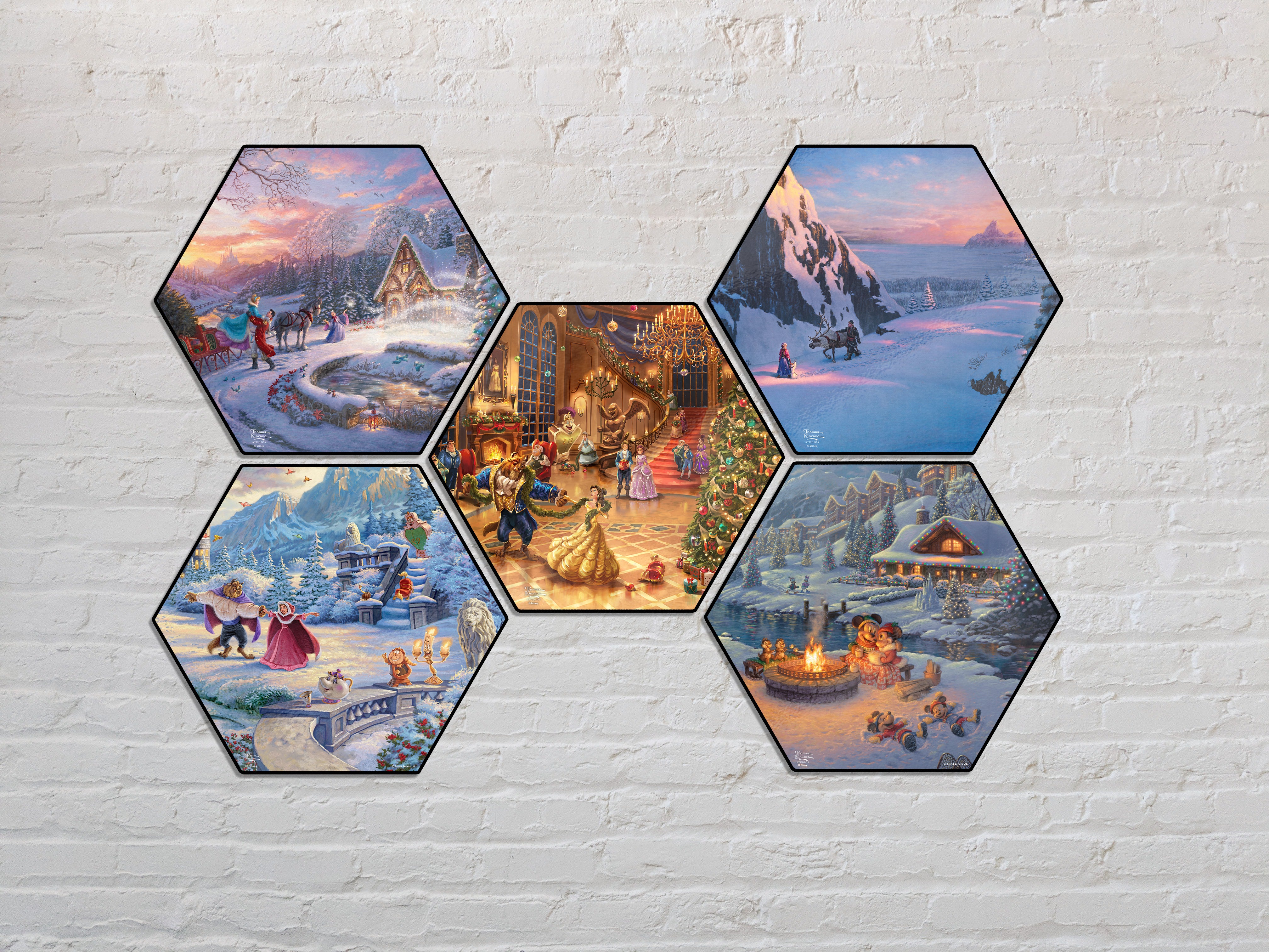 Disney (Beauty and the Beast Christmas Celebration) KNEXAGON® Wood Print WPHEX6489