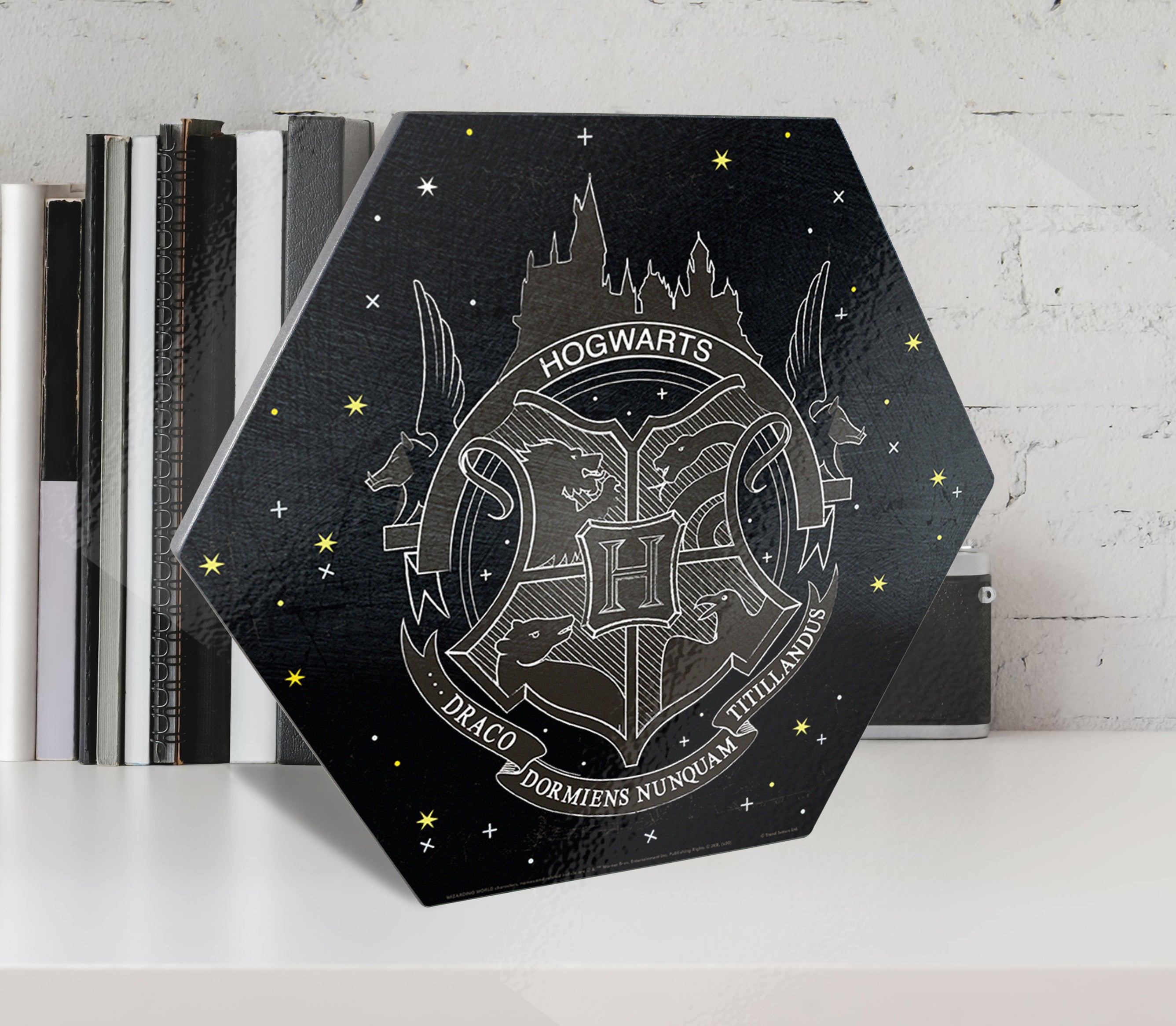 Harry Potter (Hogwarts Emblem - Artifact Constellation) KNEXAGON® Wood Print WPHEX6798HPAR