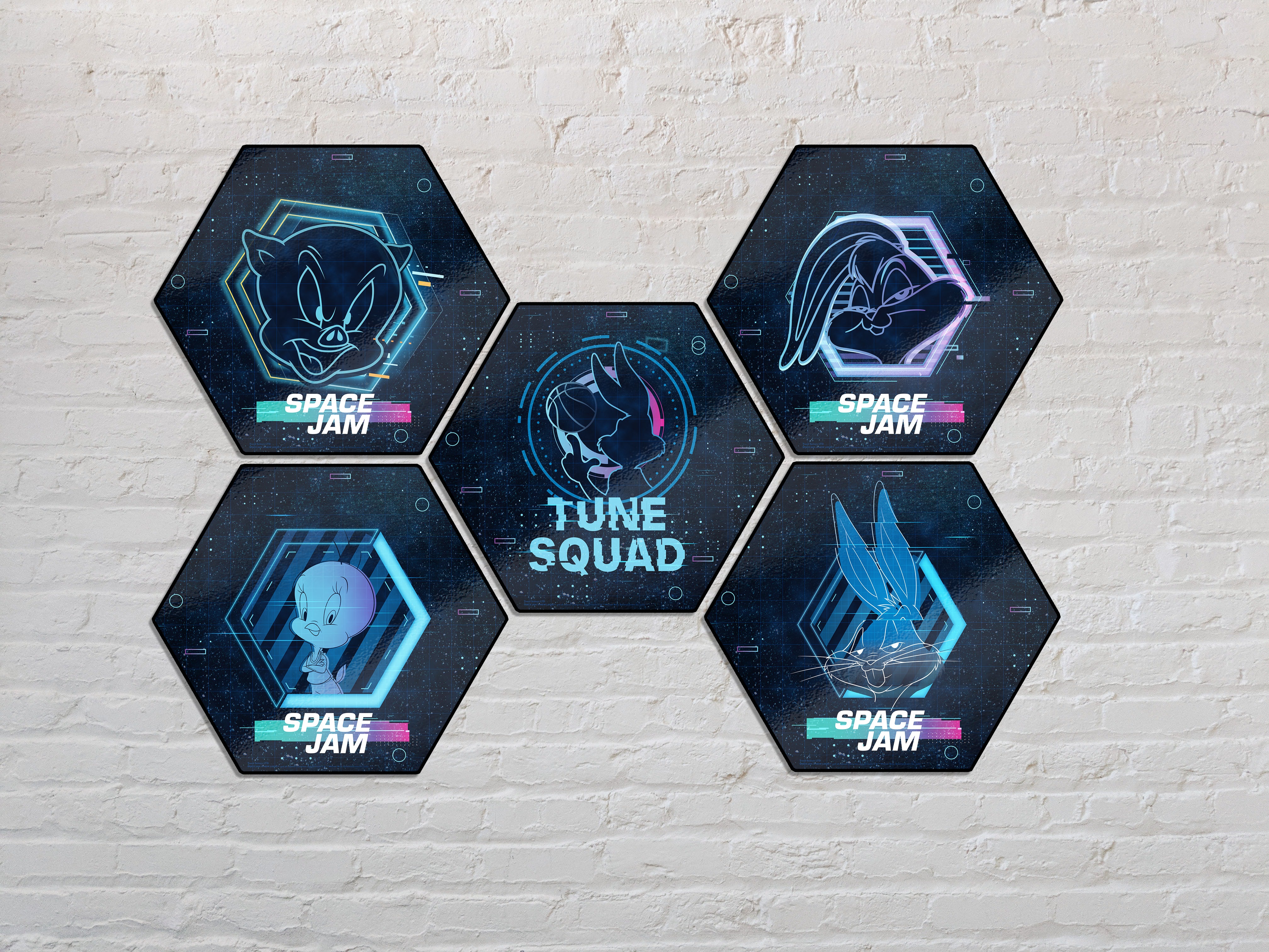 Space Jam: A New Legacy (Tune Squad- Porky Pig) KNEXAGON® Wood Print WPHEX7823SJTS