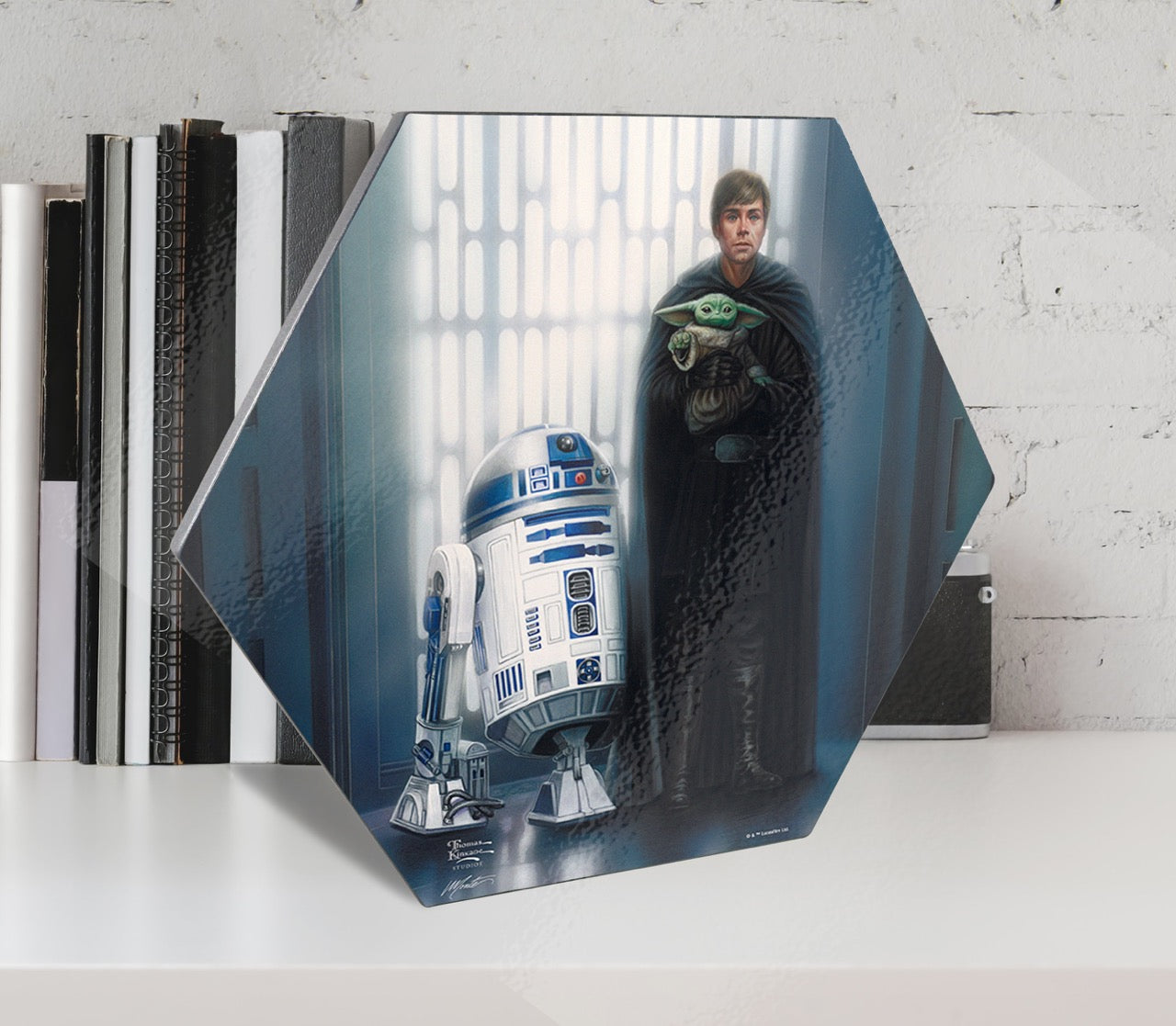 Star Wars (The Mandalorian - In Good Hands) KNEXAGON® Wood Print WPHEX8302