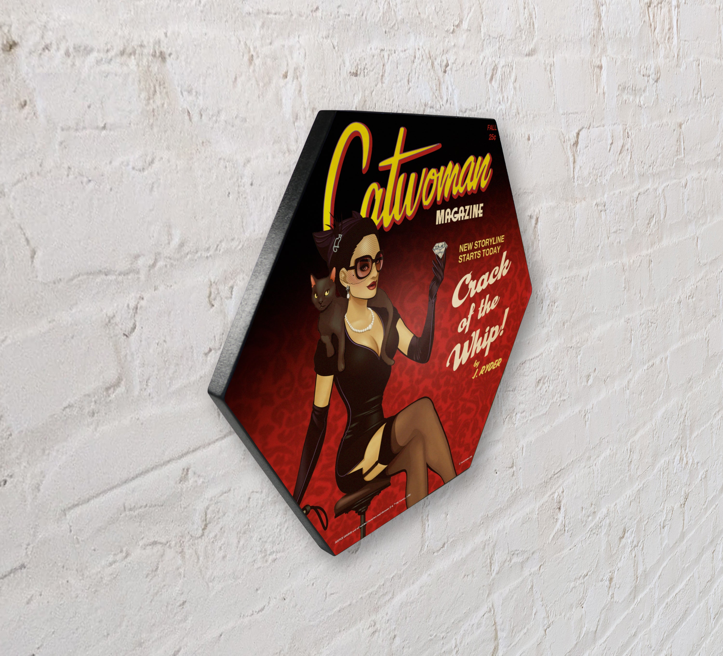 DC Comics (Catwoman - Bombshells) KNEXAGON® Wood Print WPHEX8402DCBS