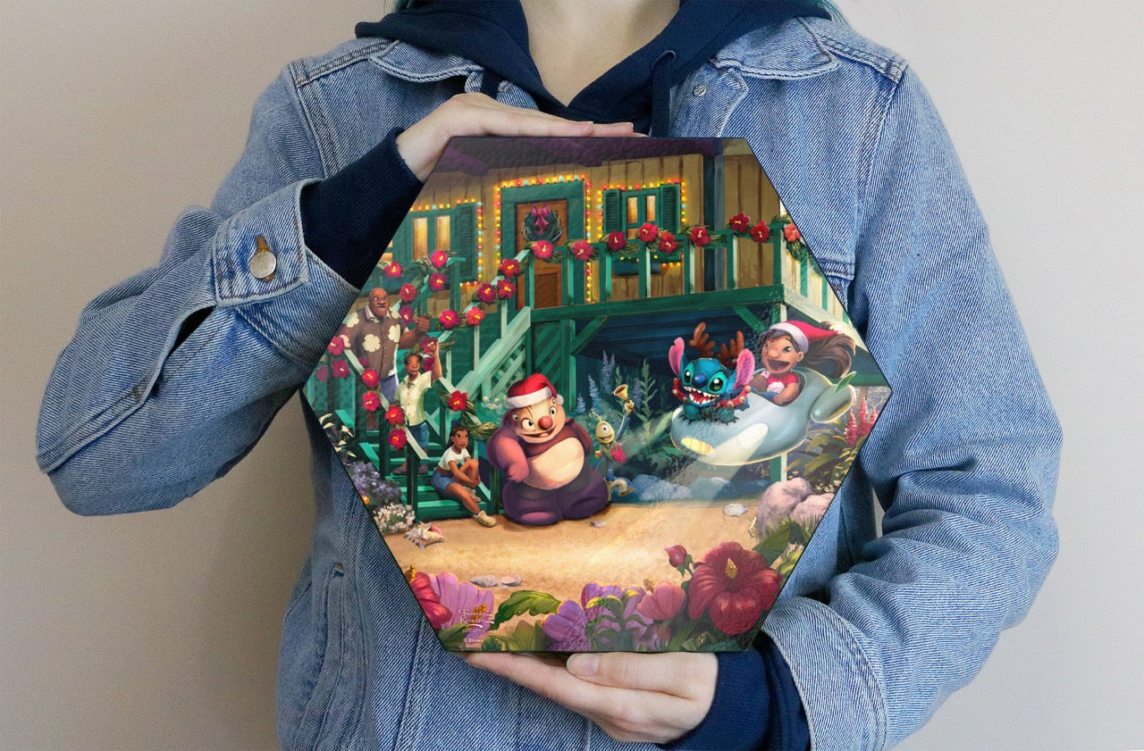 Disney (Lilo & Stitch – Aloha Christmas) KNEXAGON™ Wood Print WPHEX8530