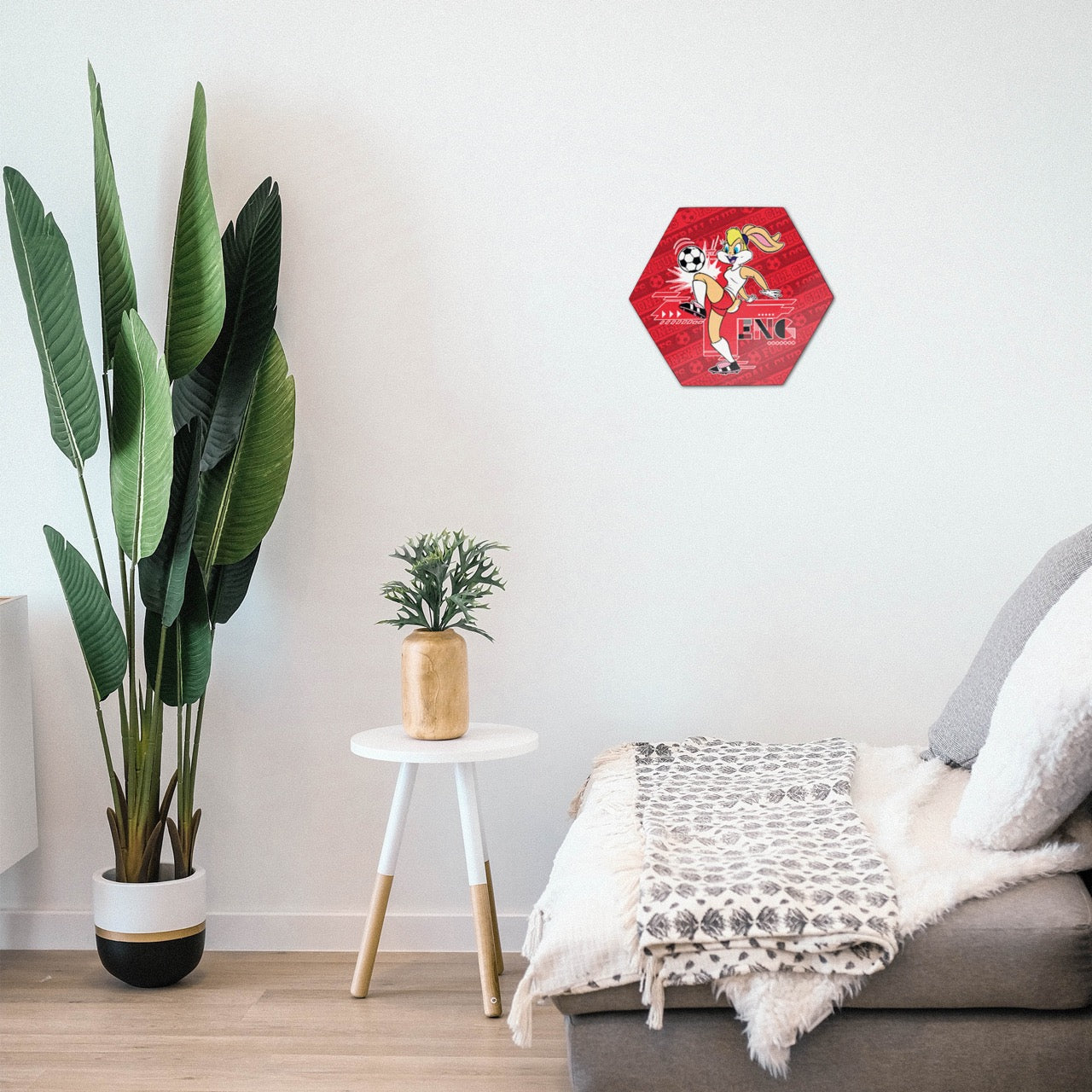 Looney Tunes (Team England Soccer Lola Bunny) KNEXAGON® Wood Print WPHEX8903BOH