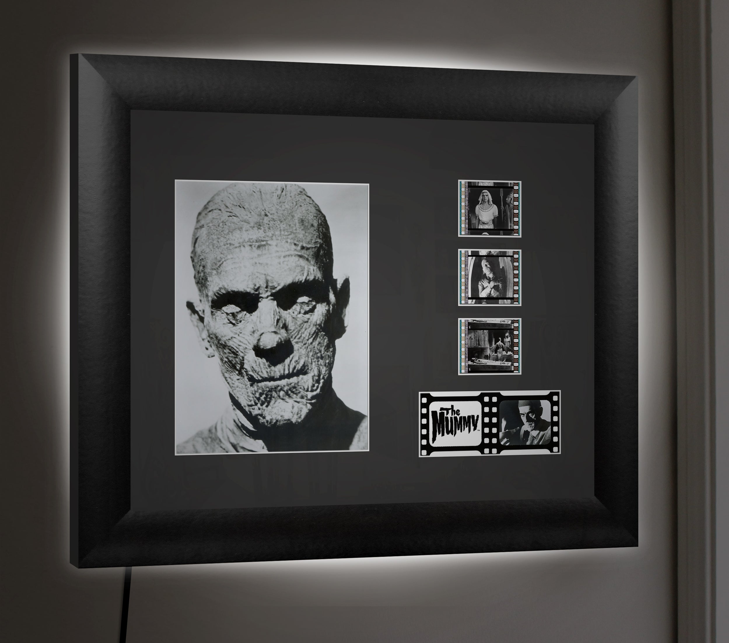 The Mummy (Boris Karloff - 1932) Limited Edition Double FilmCells Presentation USFC2423