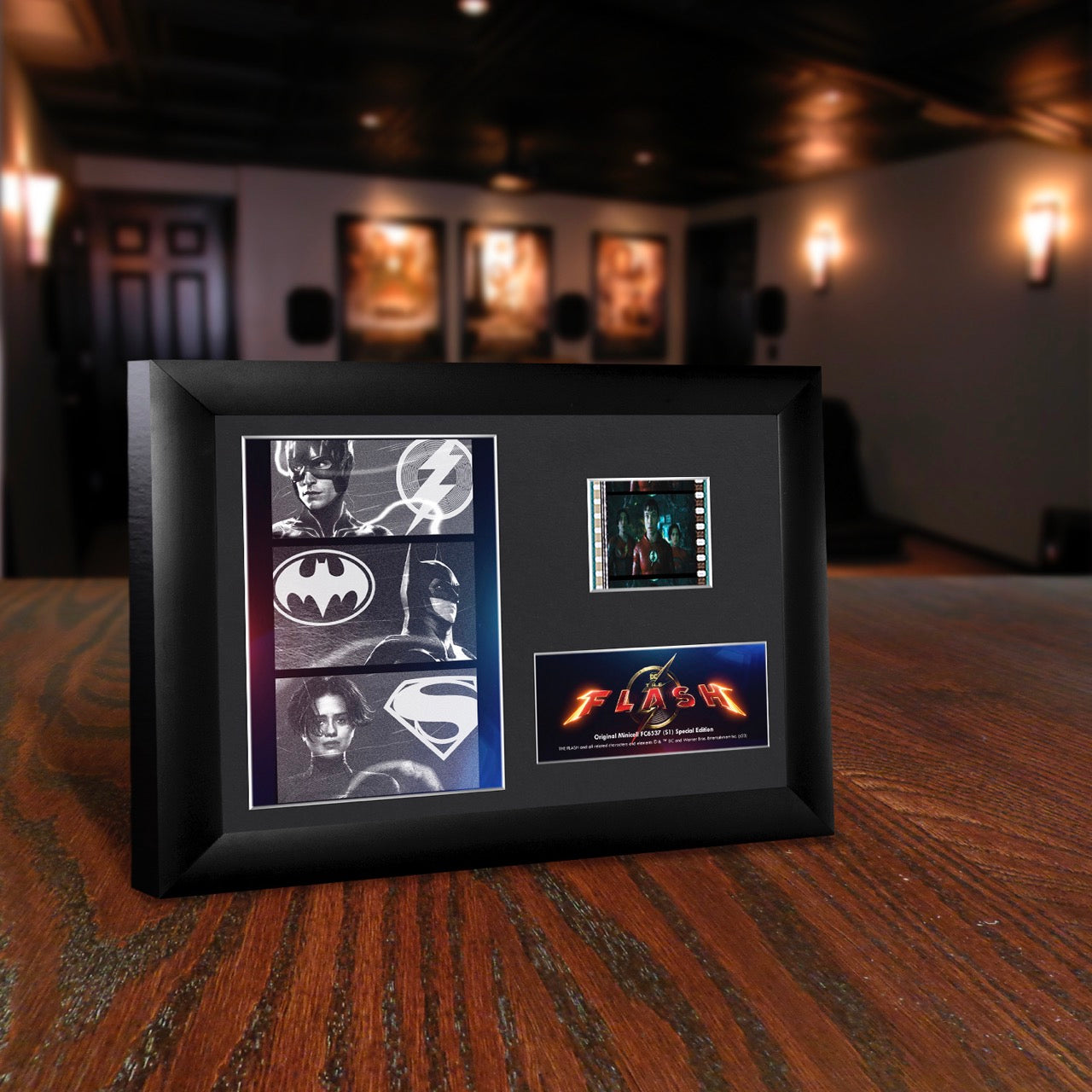The Flash Movie (Justice League Logos) Minicell FilmCells Framed Desktop Presentation USFC6537