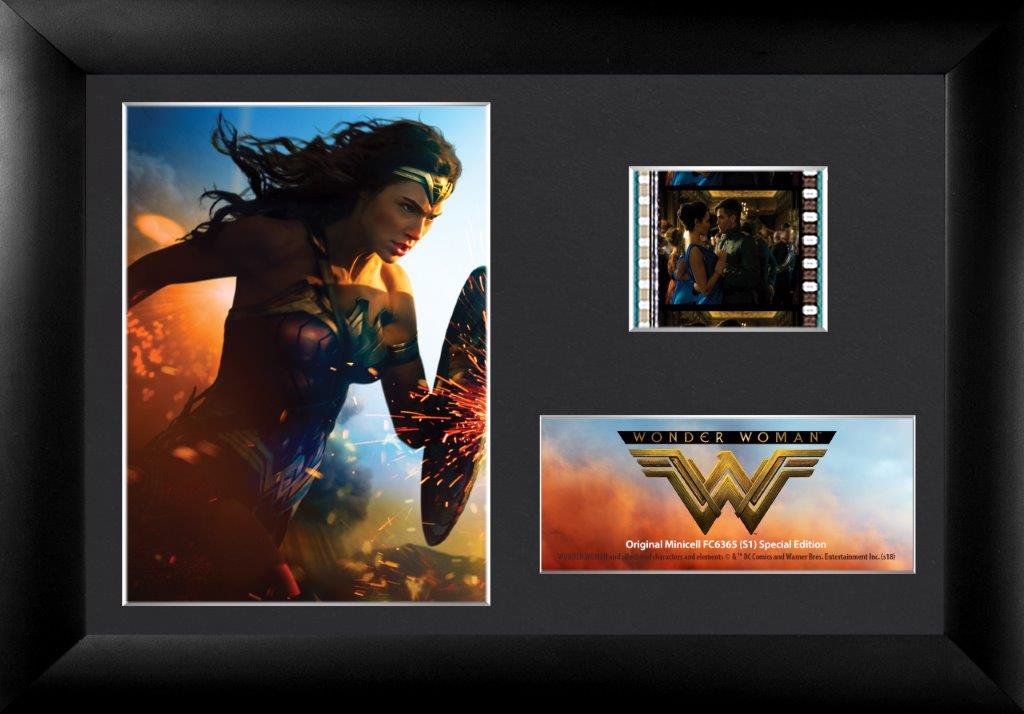 Wonder Woman (Ancient Shield) (S1) Minicell FilmCells Framed Desktop Presentation USFC6365