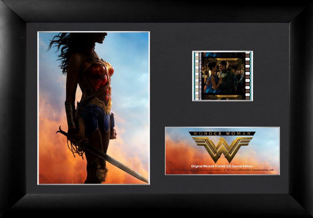 Wonder Woman (Red Gold and Blue) (S2) Minicell FilmCells Framed Desktop Presentation USFC6366